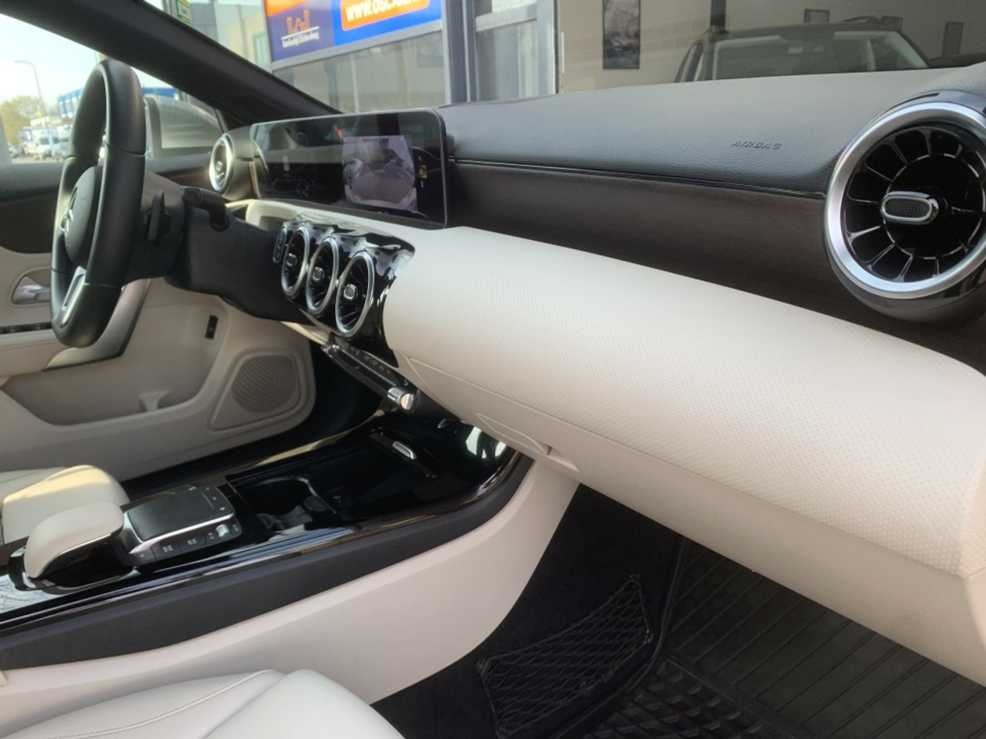 Foto van Mercedes-Benz A 200