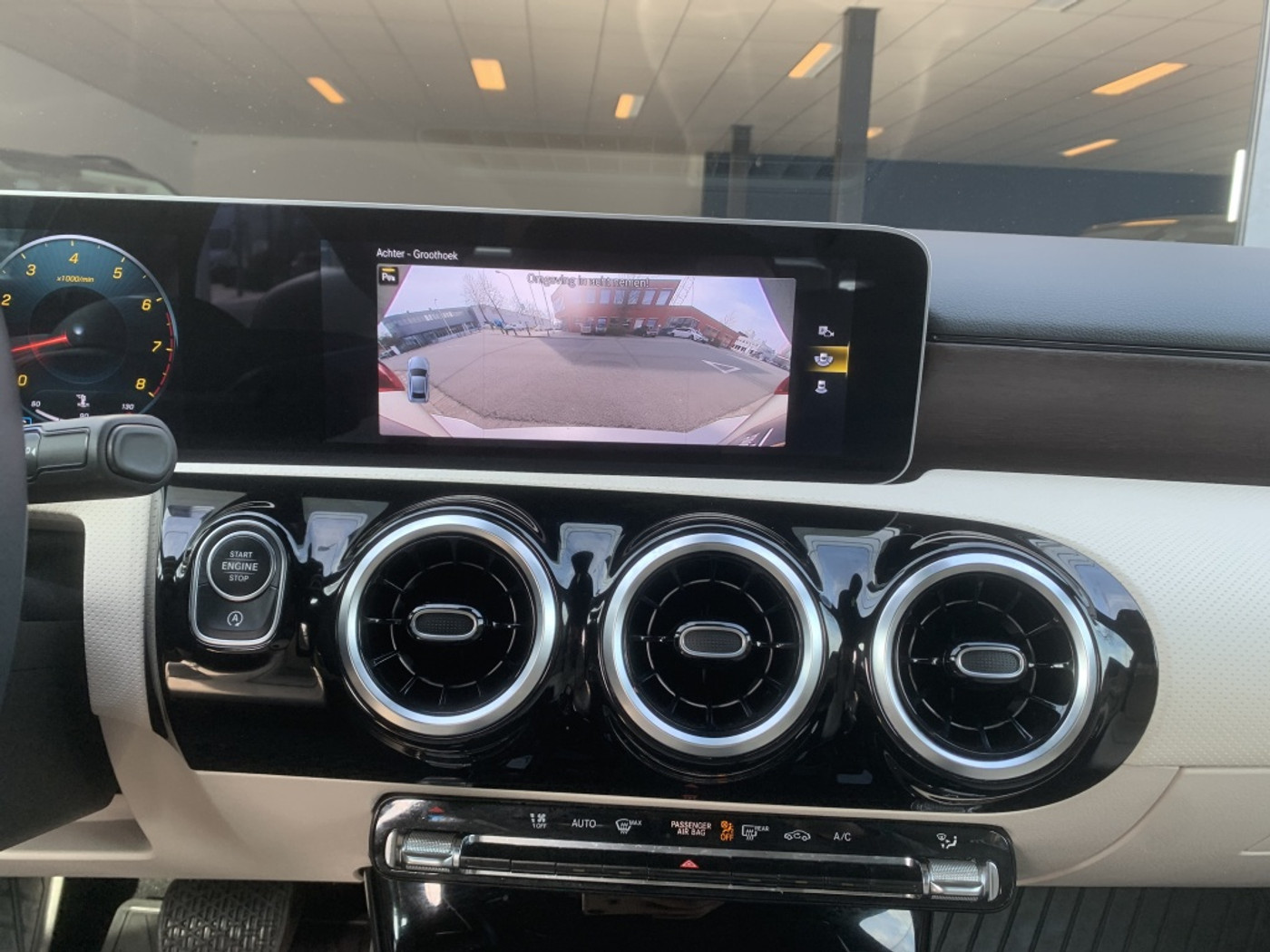 Foto van Mercedes-Benz A 200