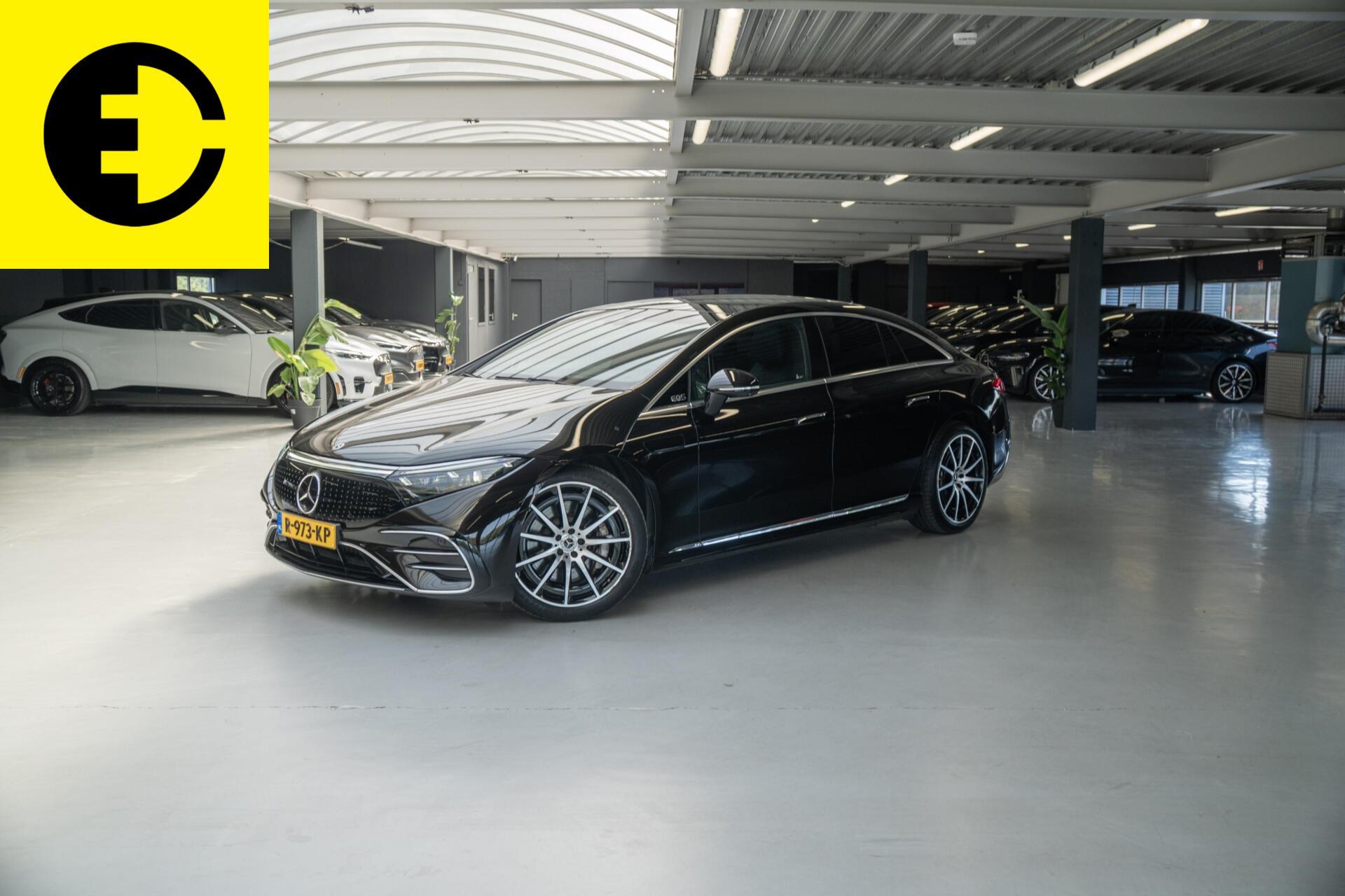 Mercedes-Benz Eqs 350 350 AMG Line 90 kWh | Luchtvering | Burmester | Pano 2022 - voorkant