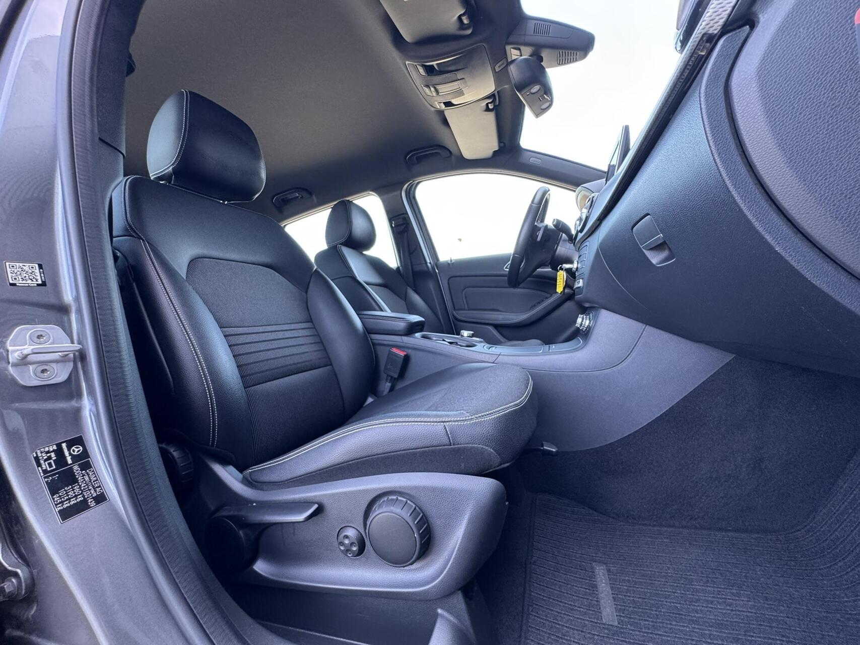 Foto van Mercedes-Benz B 180