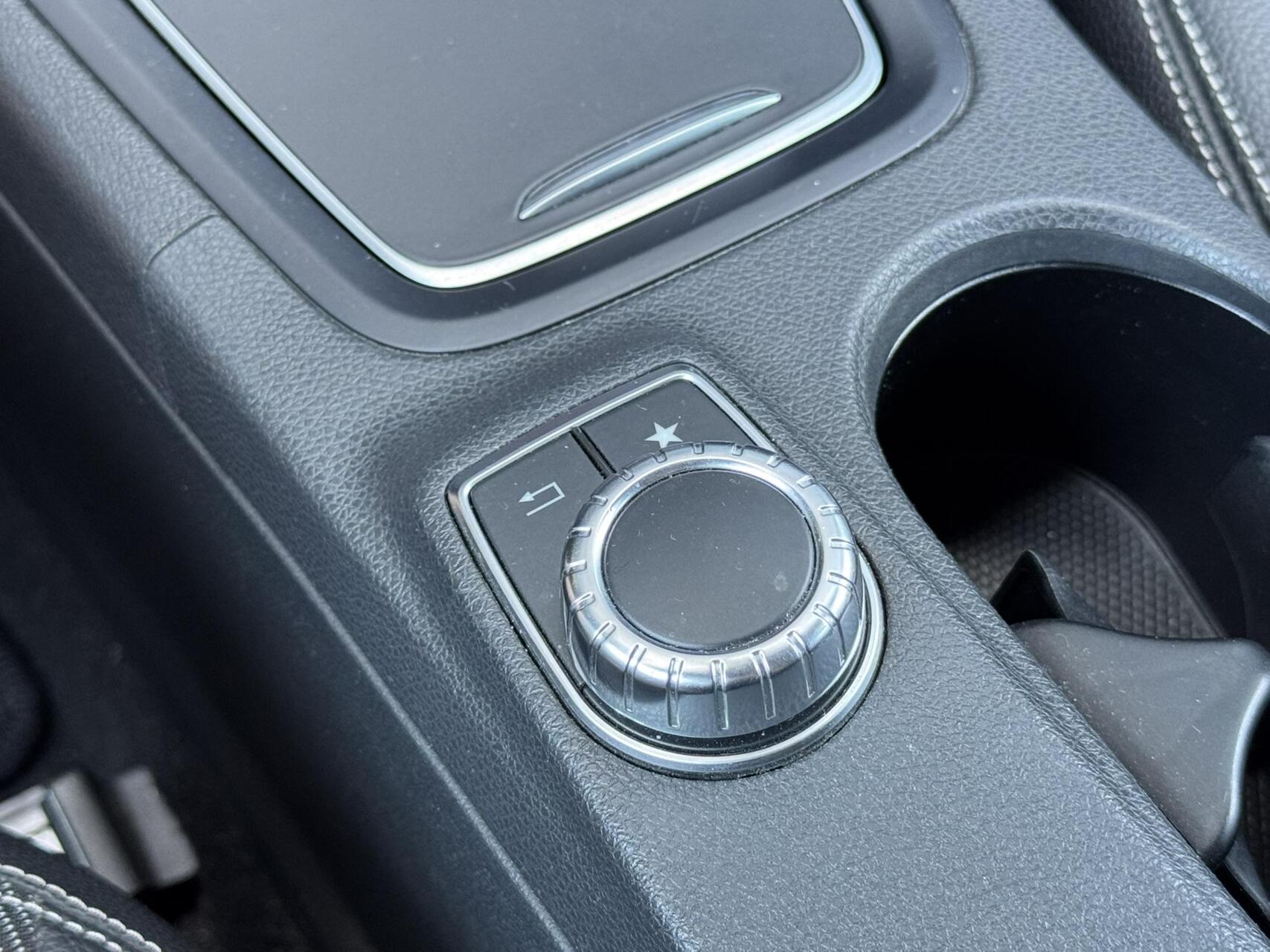 Foto van Mercedes-Benz B 180