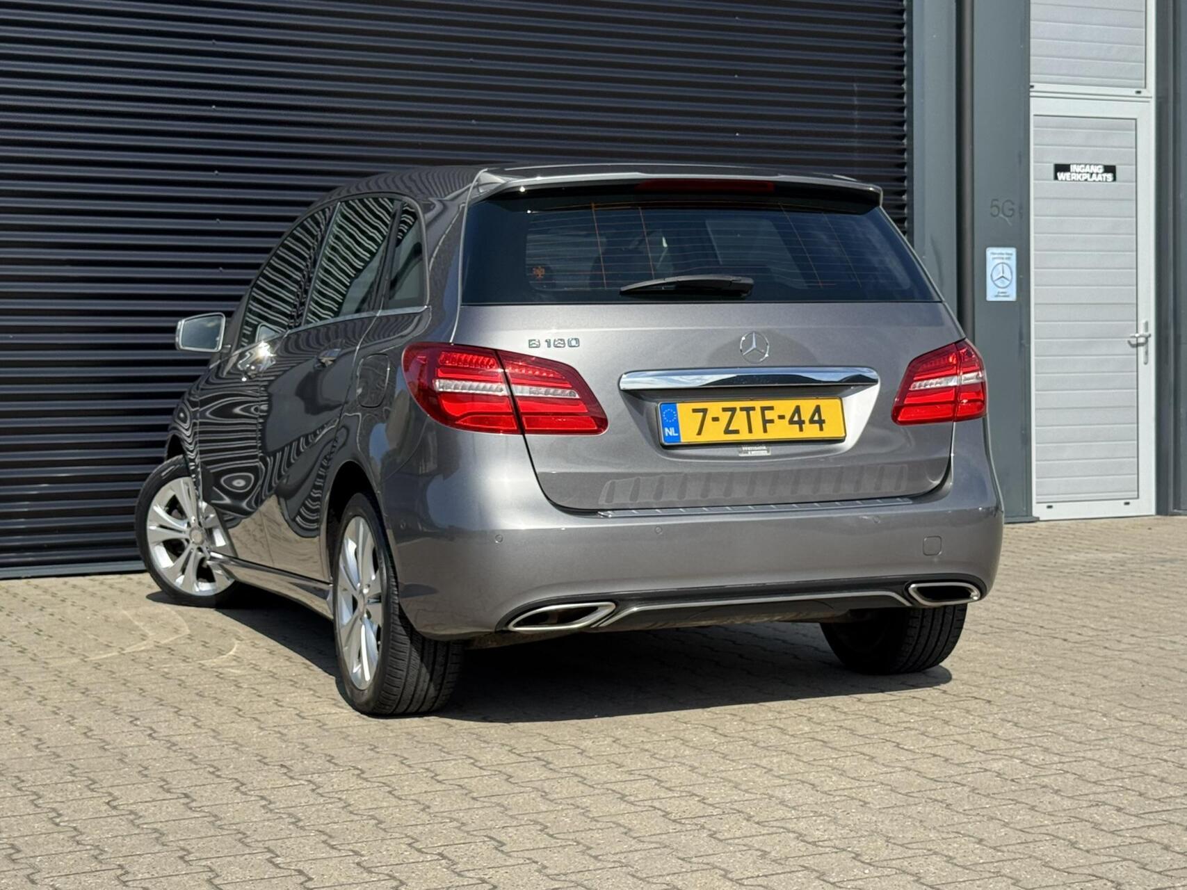 Foto van Mercedes-Benz B 180