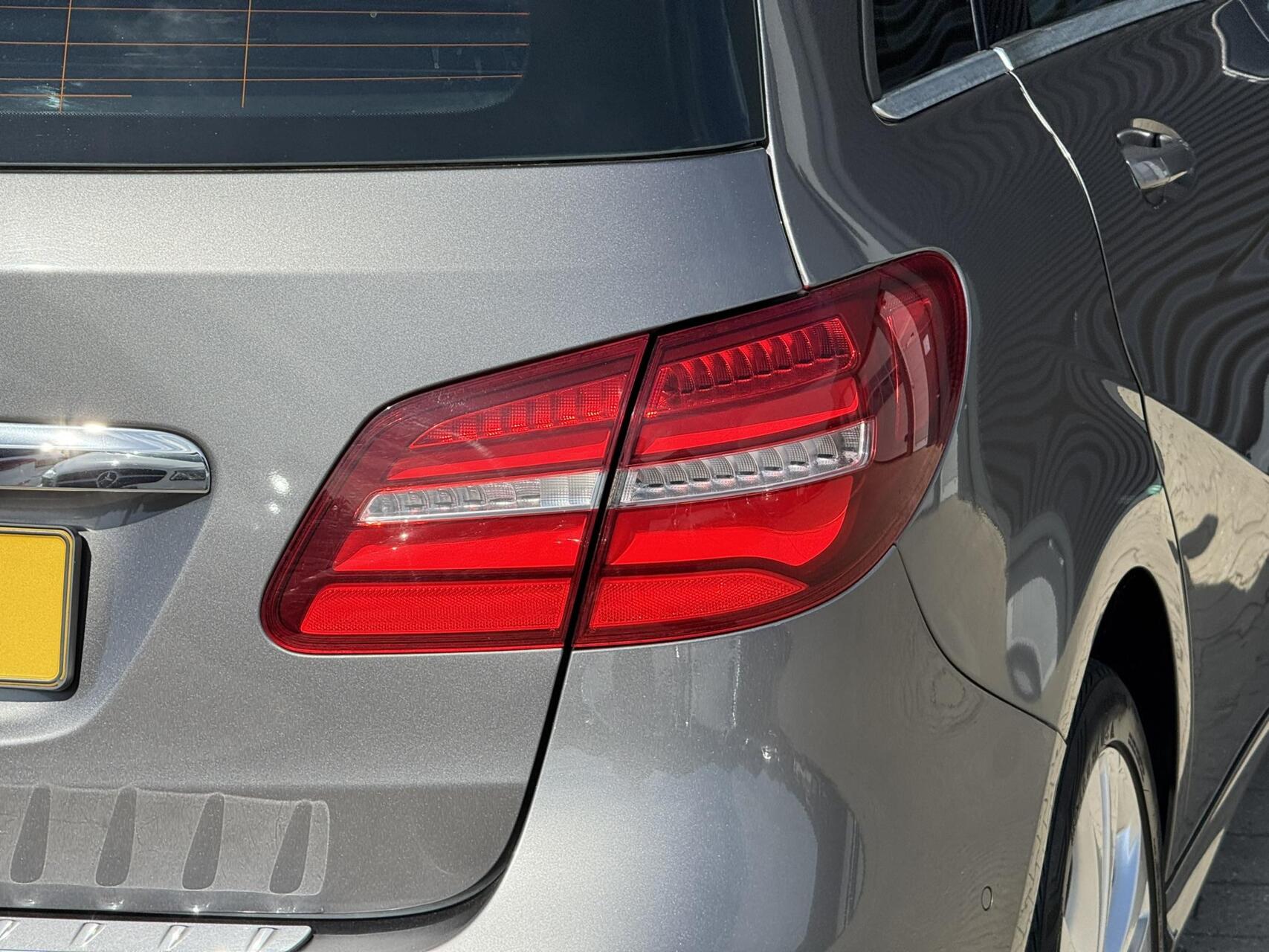 Foto van Mercedes-Benz B 180