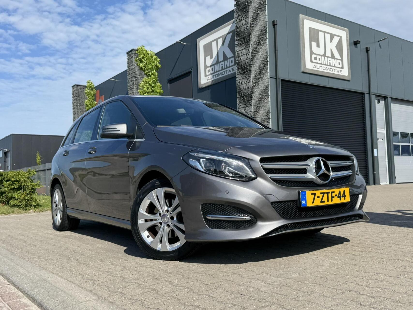 Foto van Mercedes-Benz B 180
