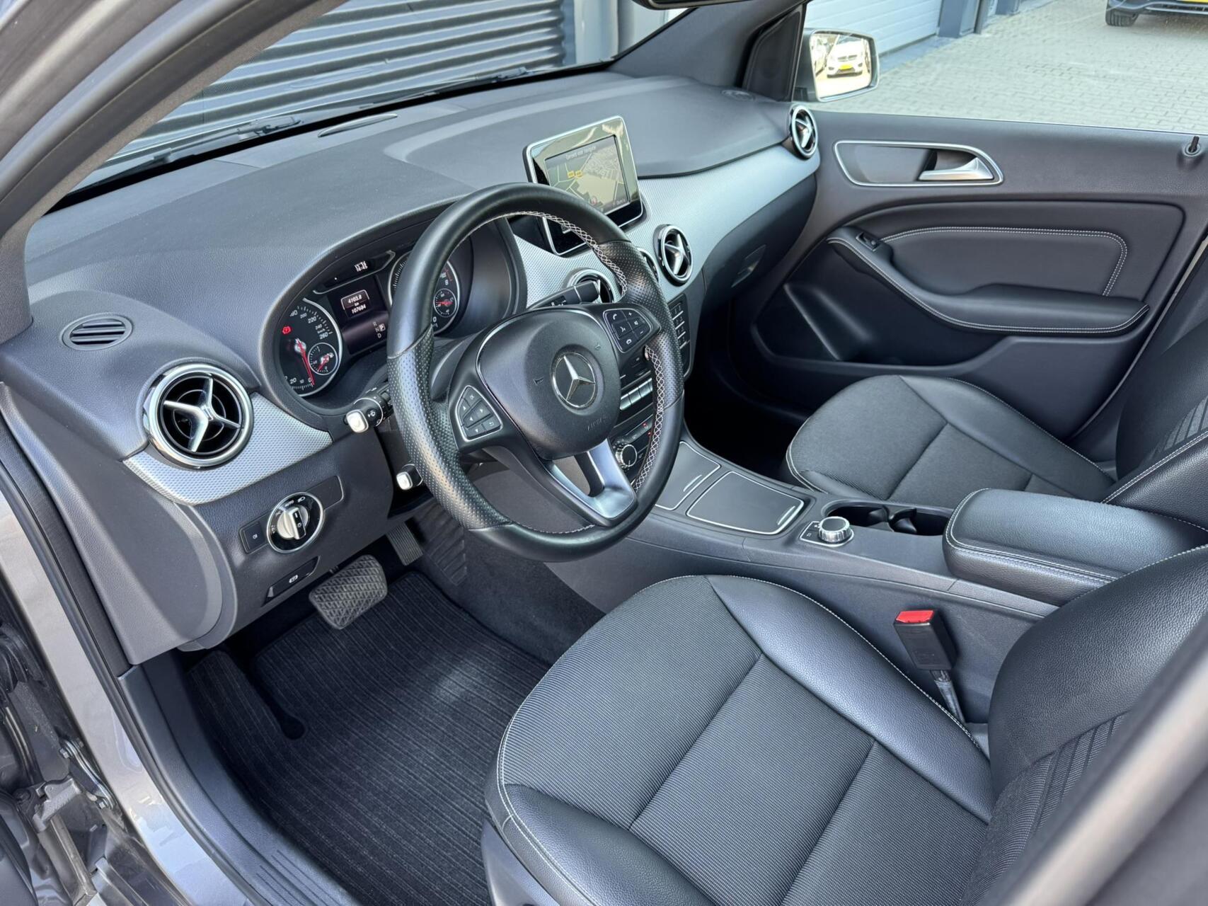 Foto van Mercedes-Benz B 180