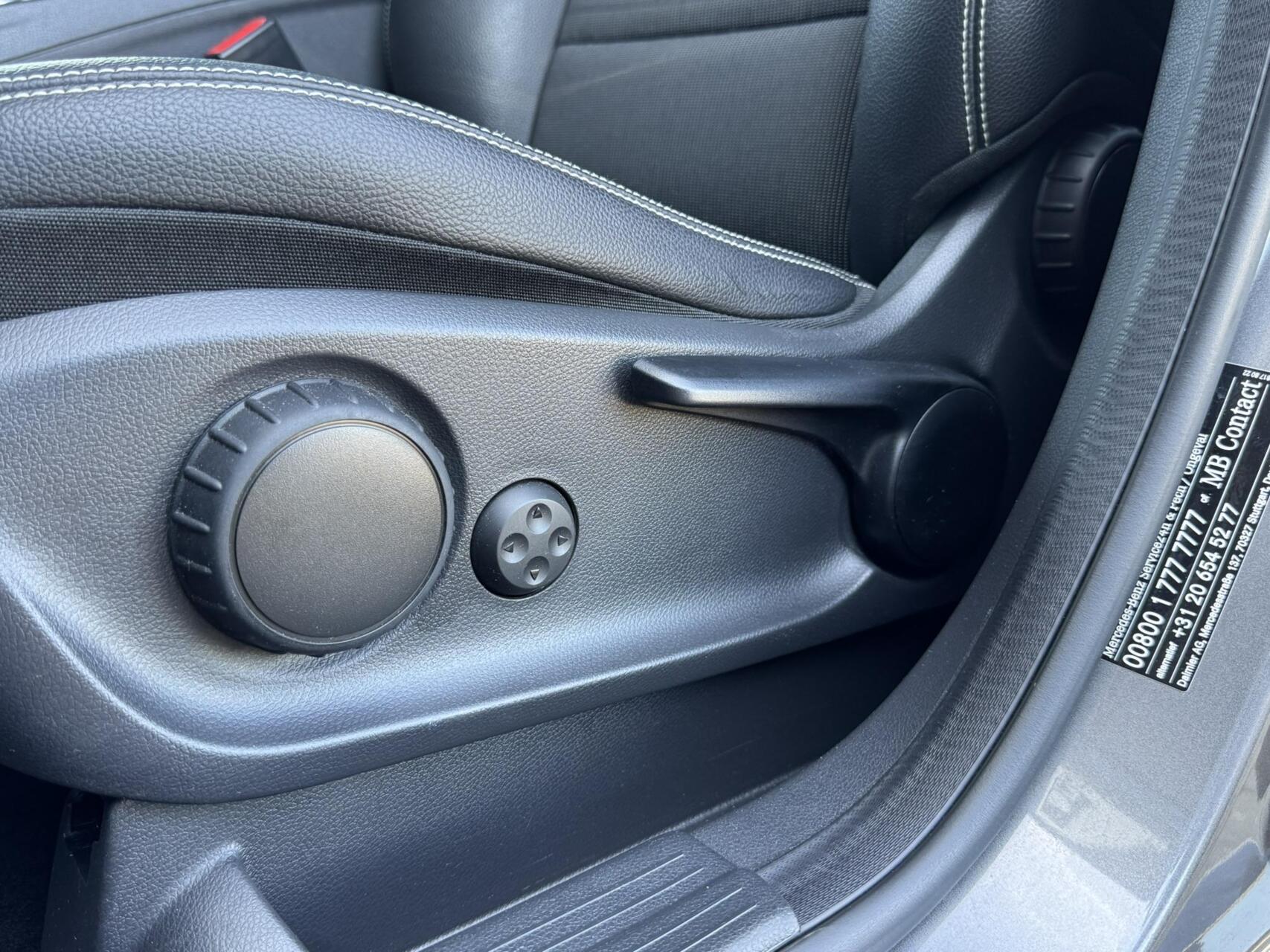 Foto van Mercedes-Benz B 180