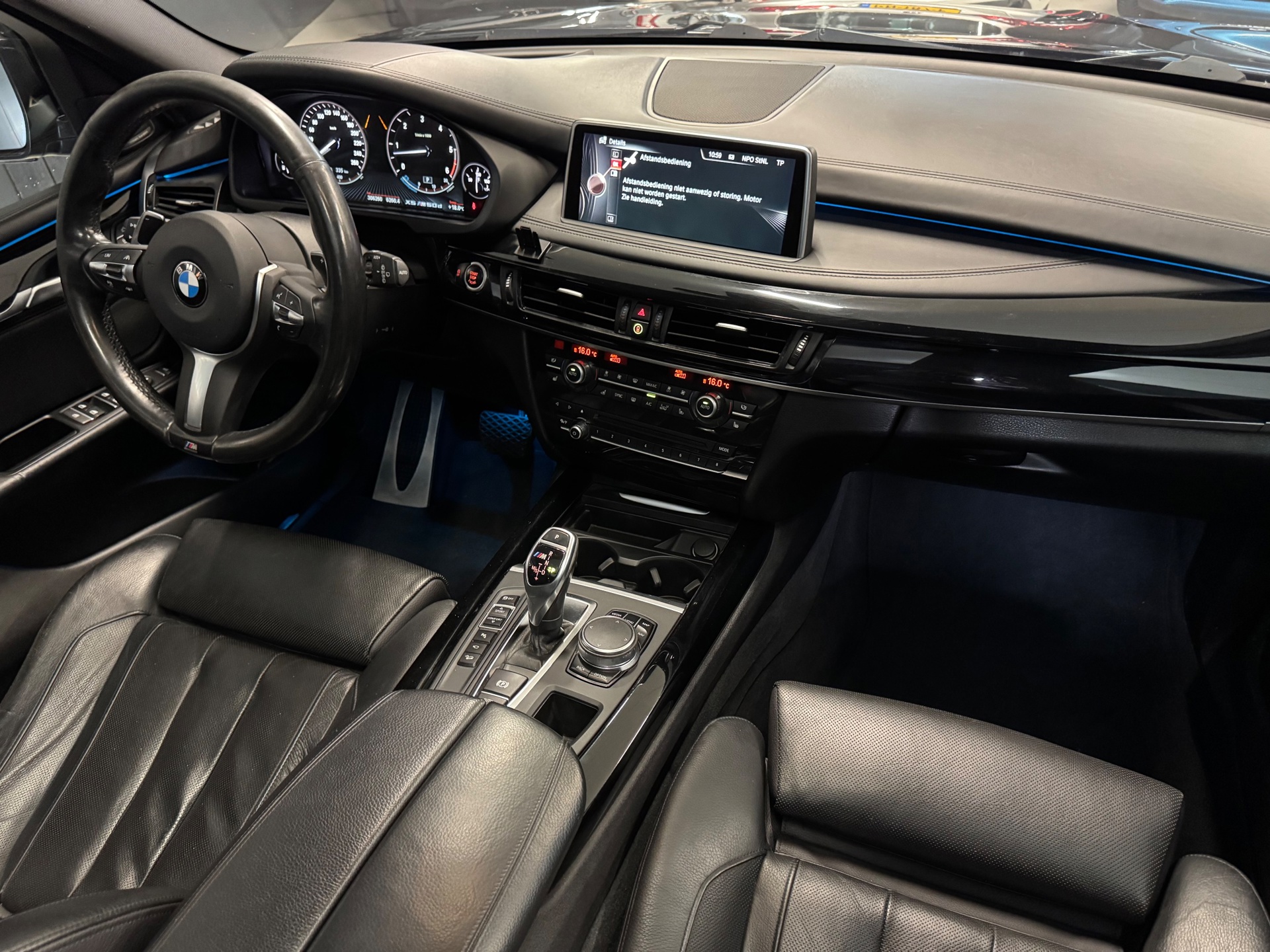 Foto van BMW X5 M50d
