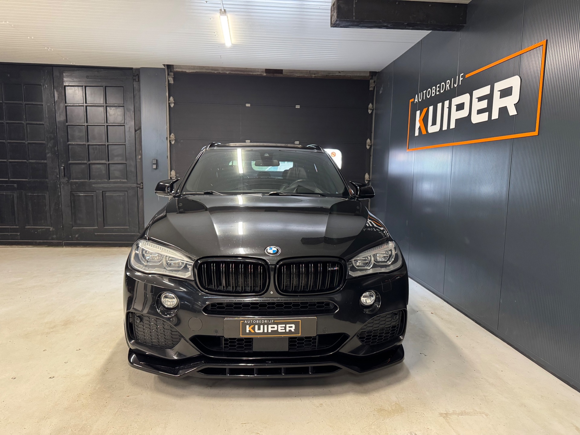 Foto van BMW X5 M50d