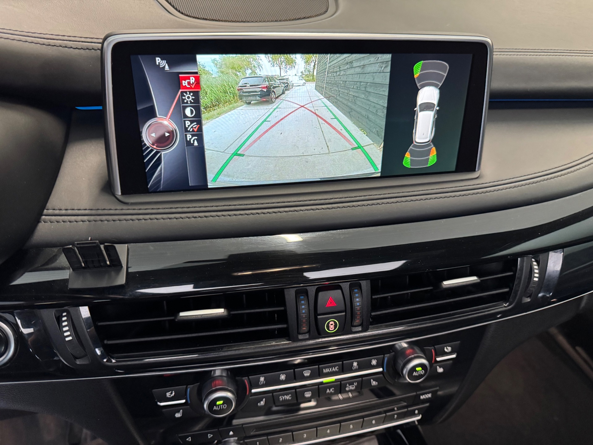 Foto van BMW X5 M50d