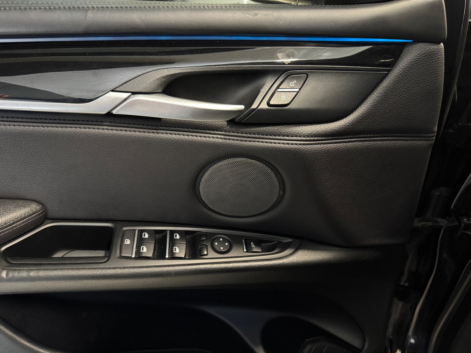 Foto van BMW X5 M50d