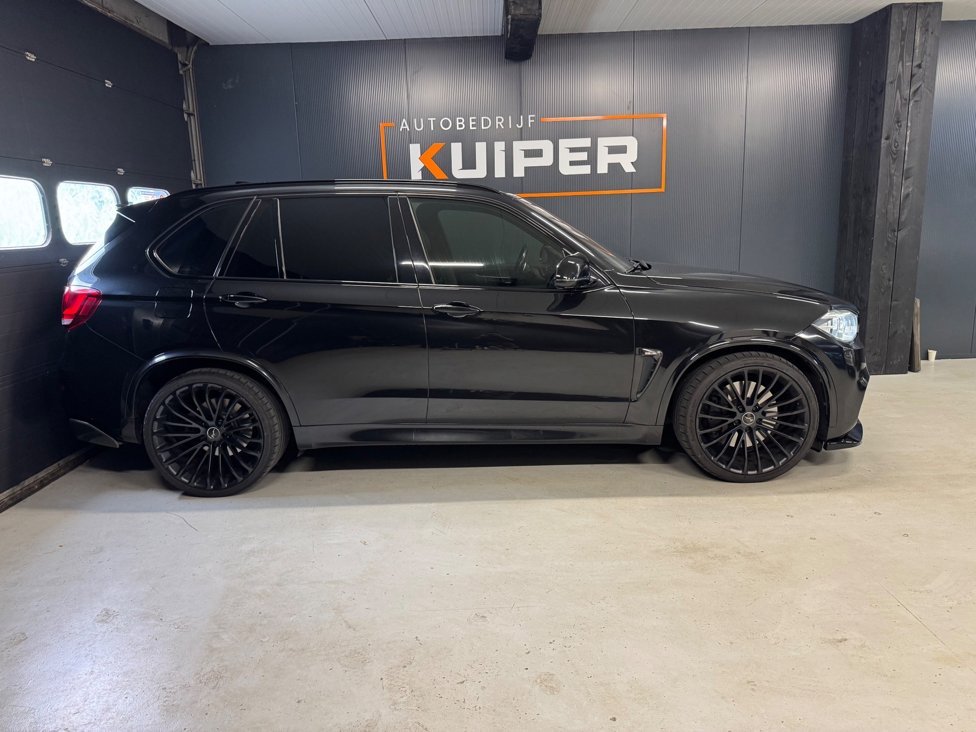 Foto van BMW X5 M50d