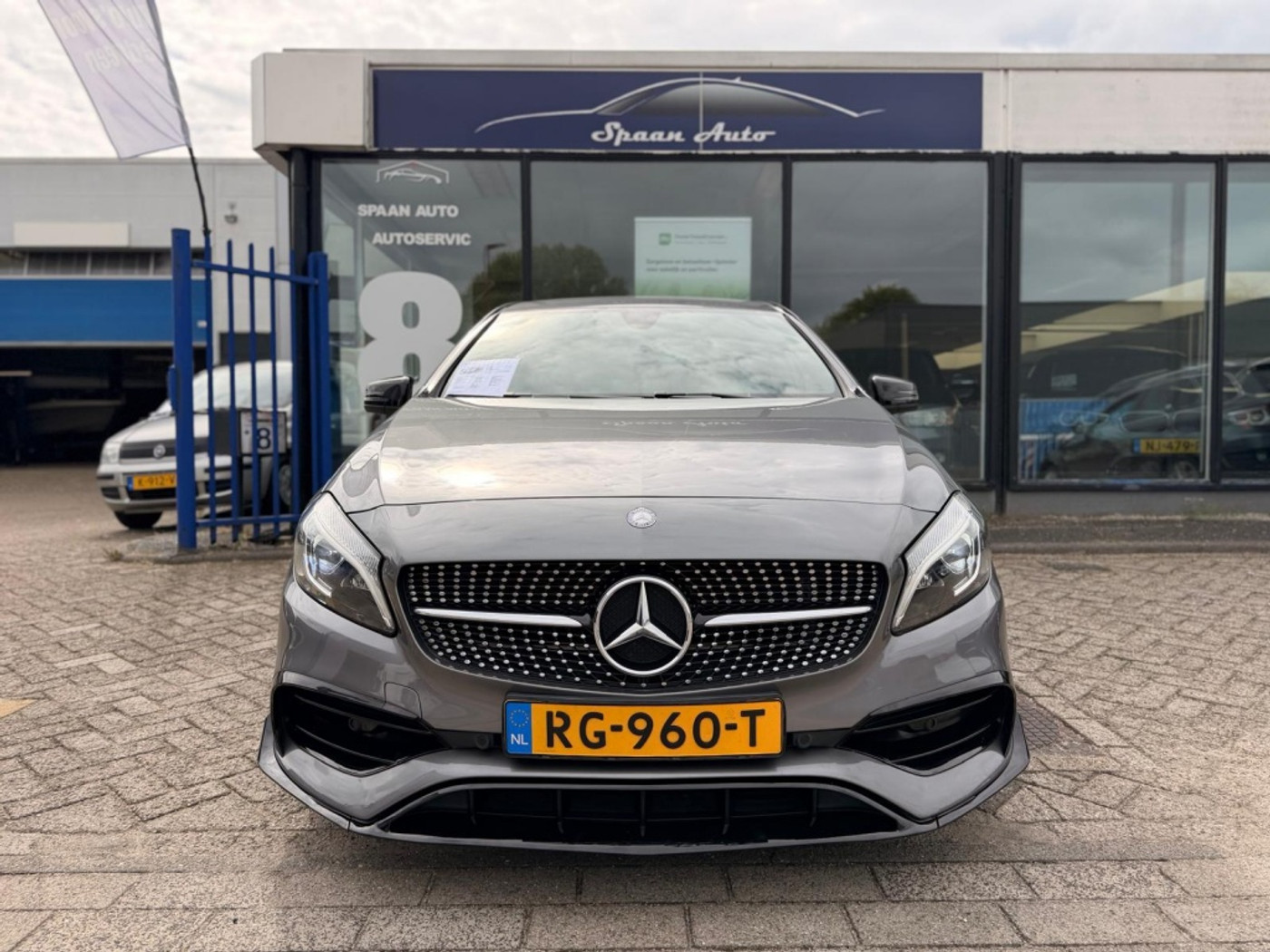 Foto van Mercedes-Benz A 180