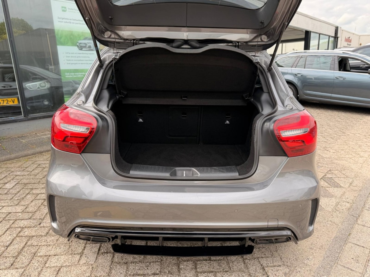 Foto van Mercedes-Benz A 180