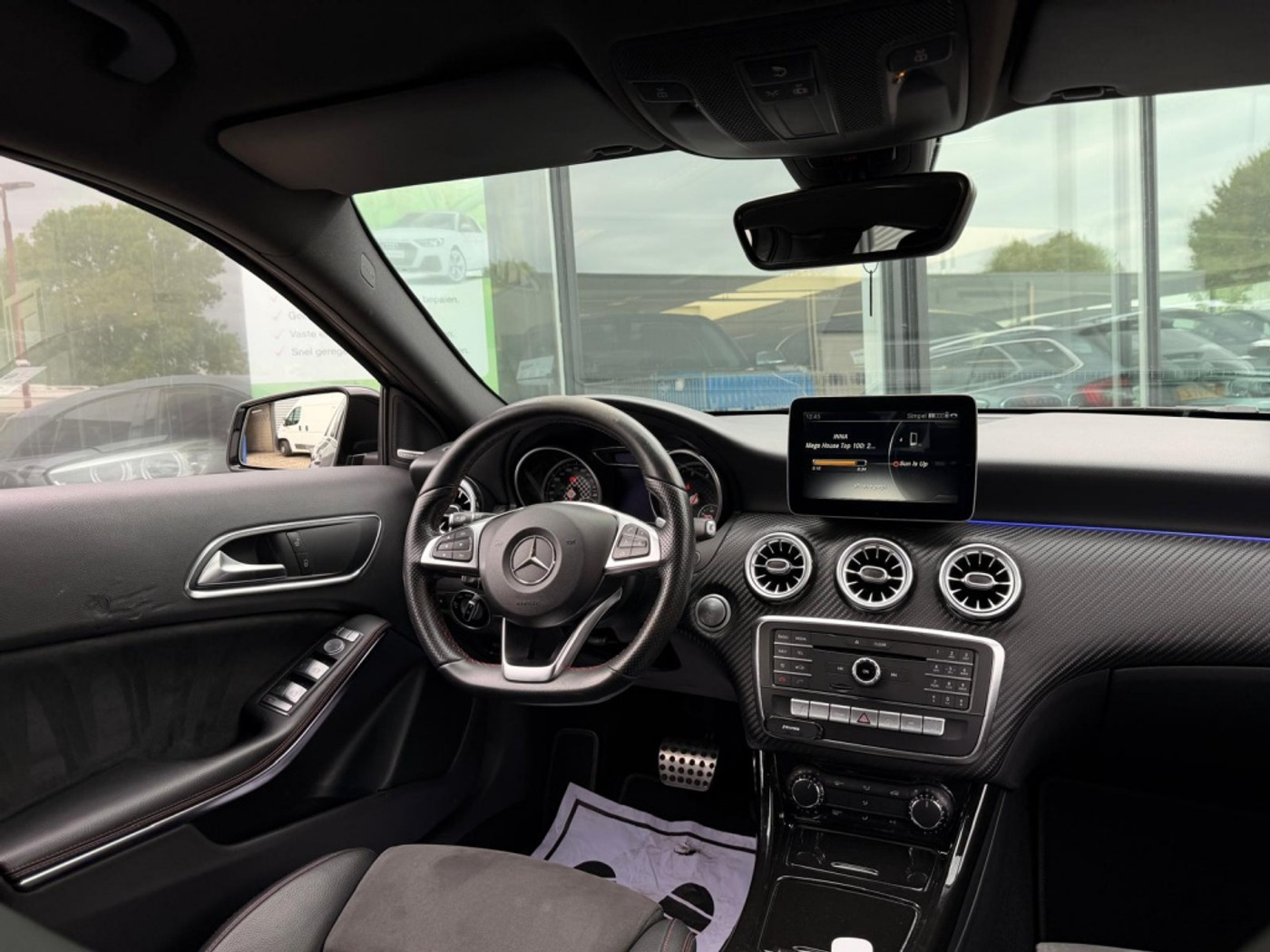 Foto van Mercedes-Benz A 180