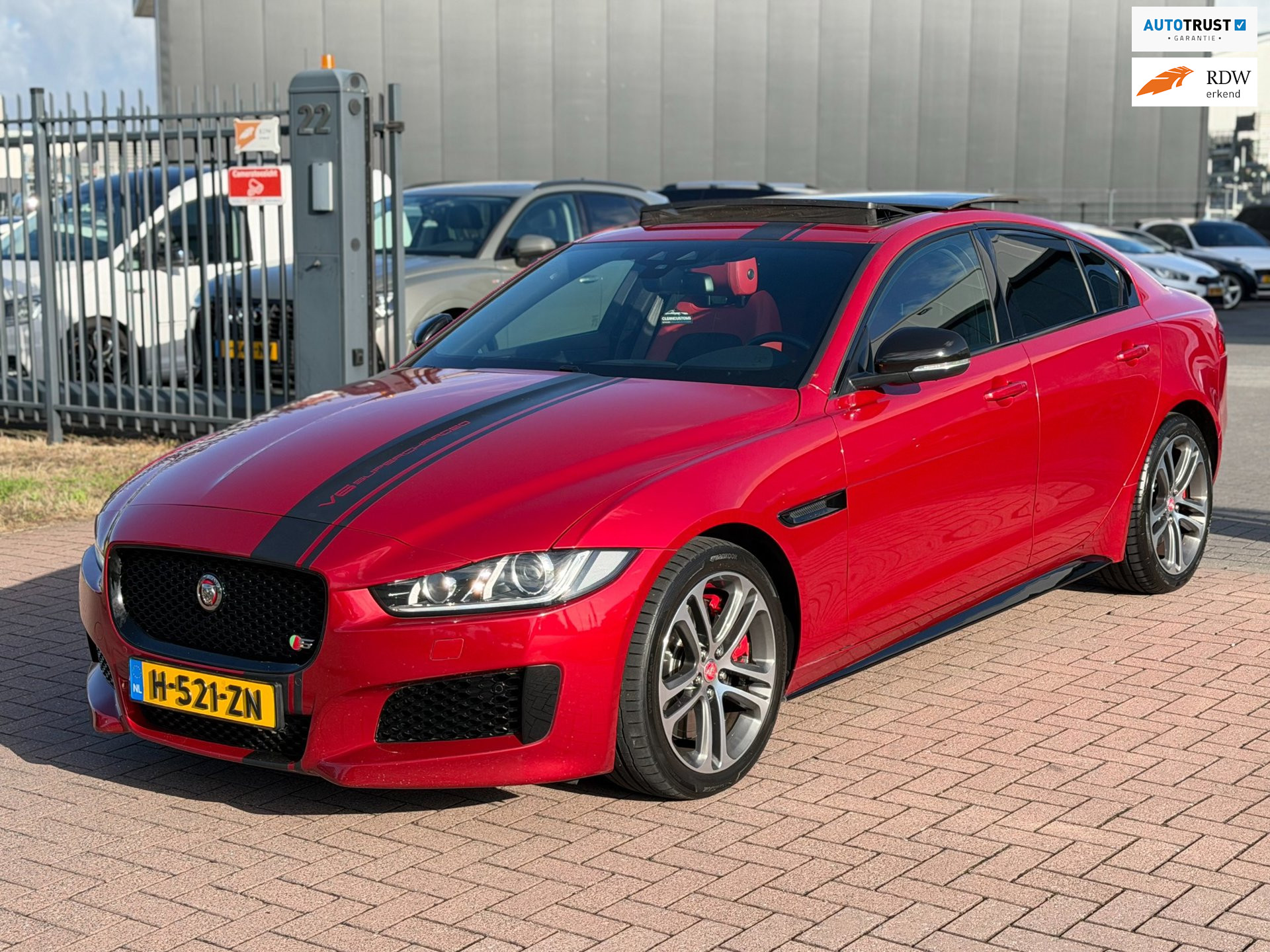 Jaguar Jaguar Xe 3.0 S 340PK V6 Supercharged 2016 Pano 2016 - voorkant