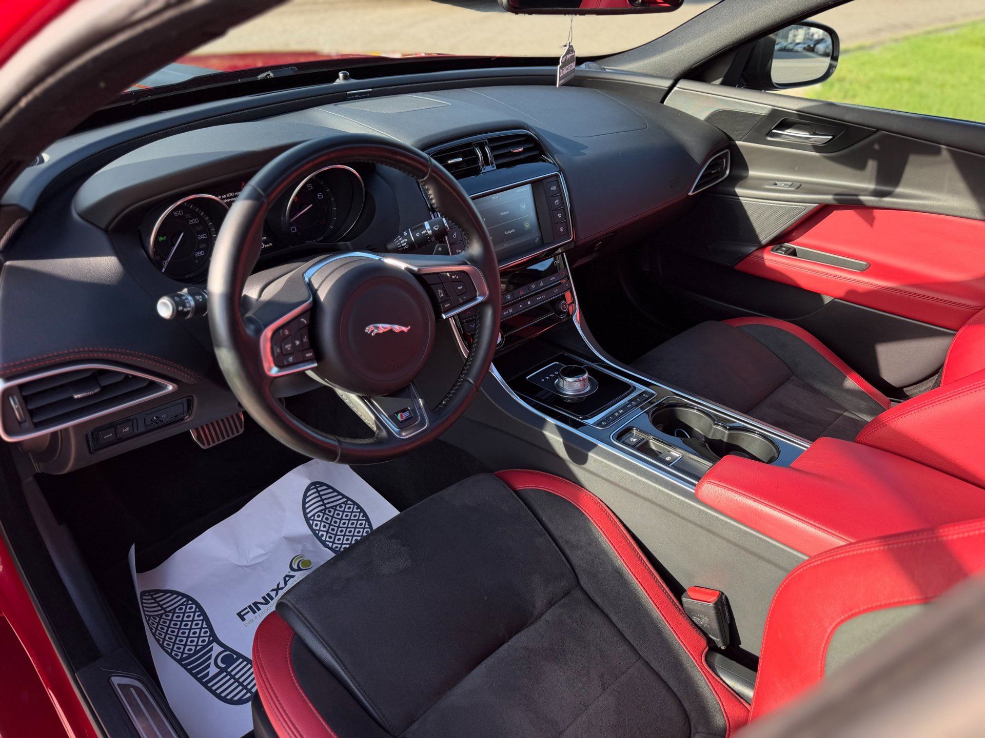 Foto van Jaguar Jaguar Xe