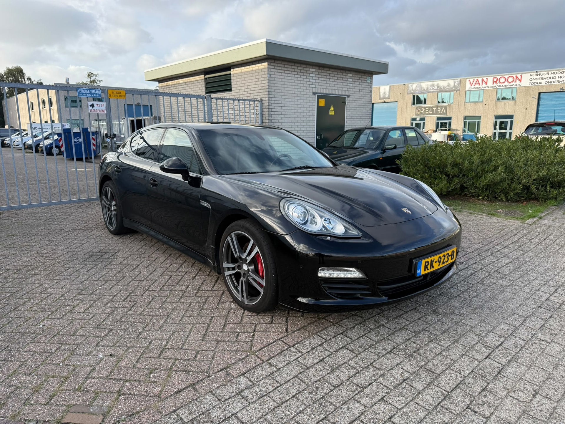 Porsche Panamera Diesel 3.0 D 2011 - voorkant