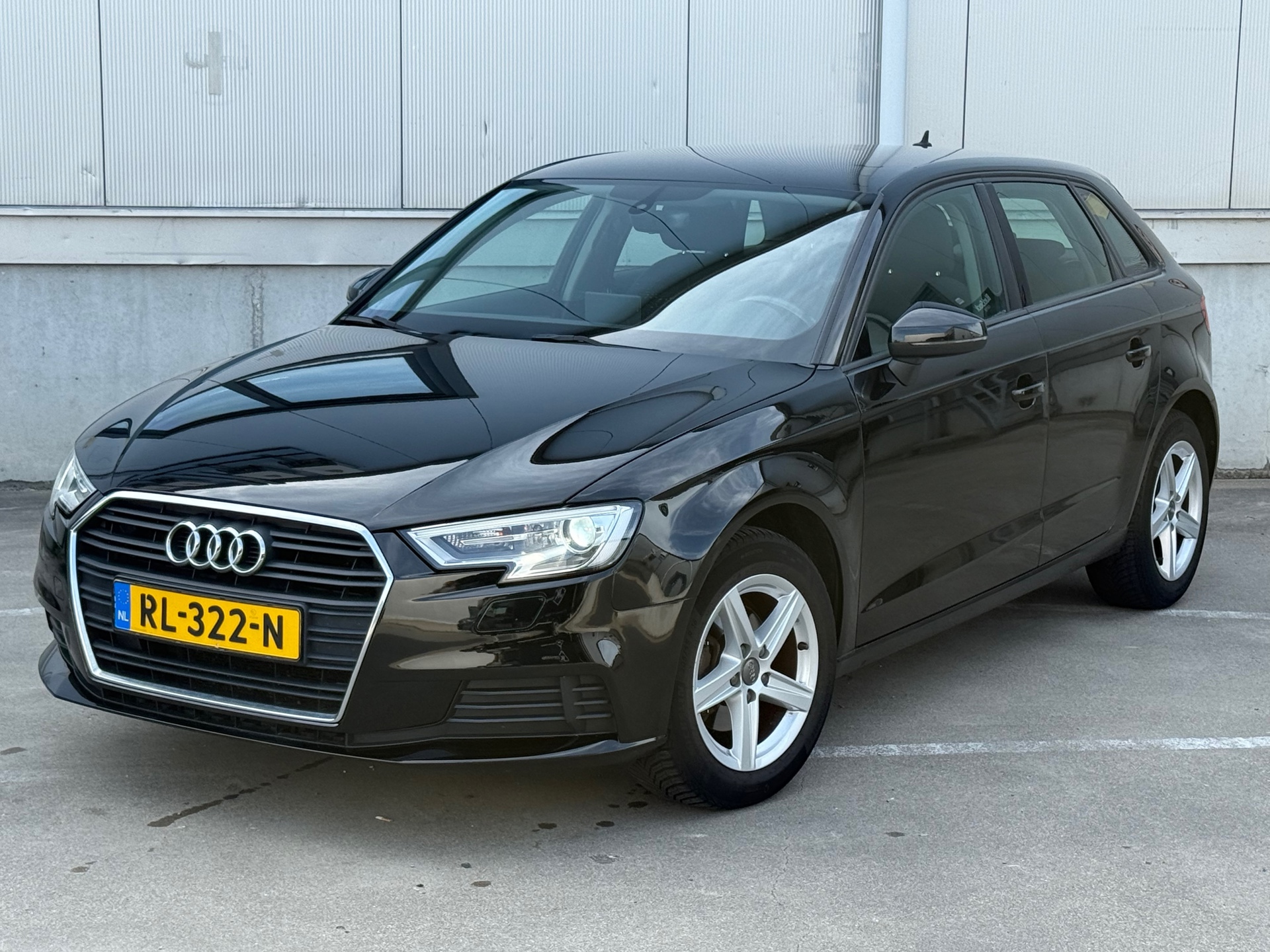 Audi A3 Sportback 1.0 TFSI / APK / Navigatie / Garantie / Led - Xenon / Inruil Mogelijk / 2018 - voorkant
