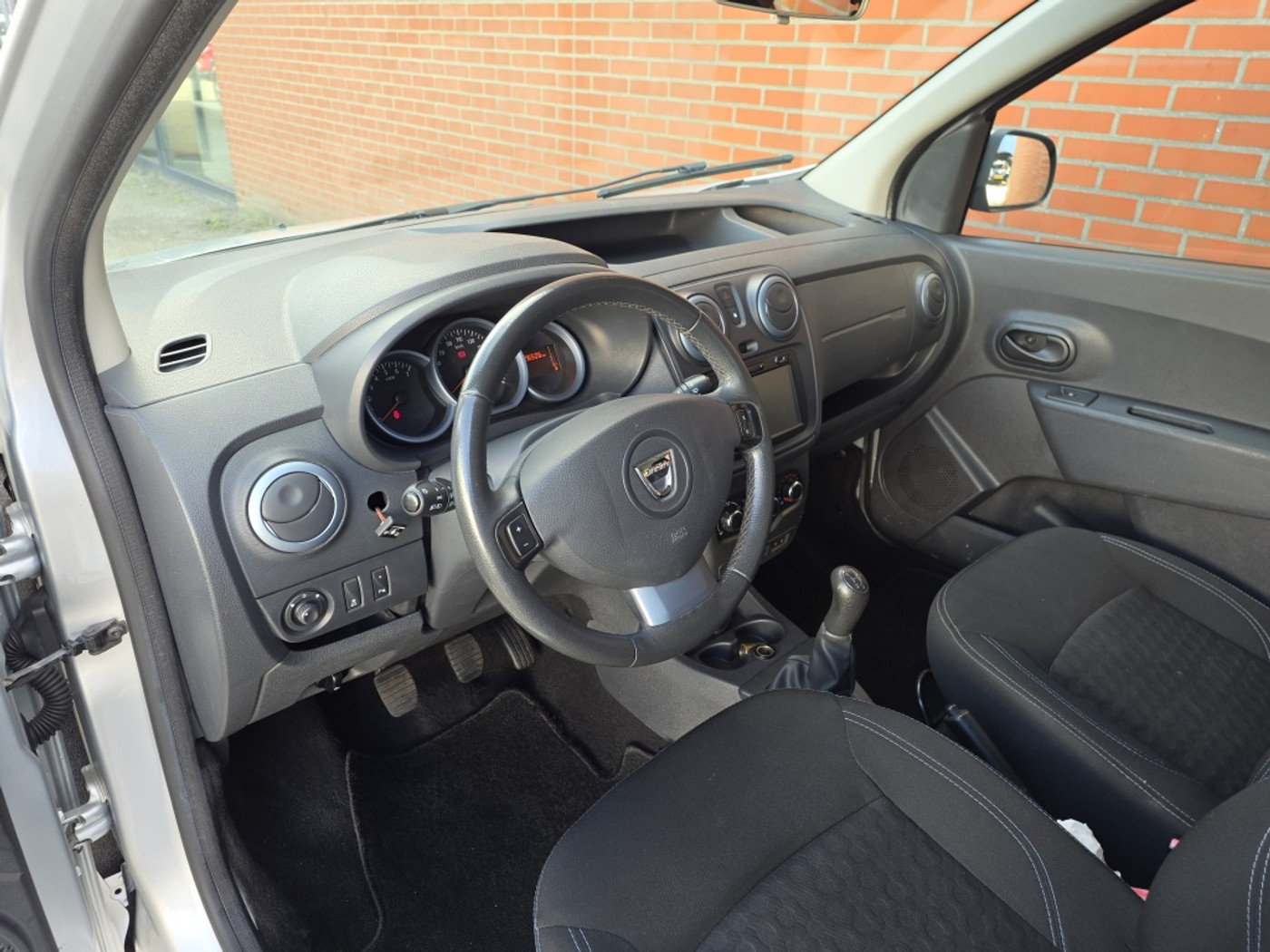 Foto van Dacia Dokker