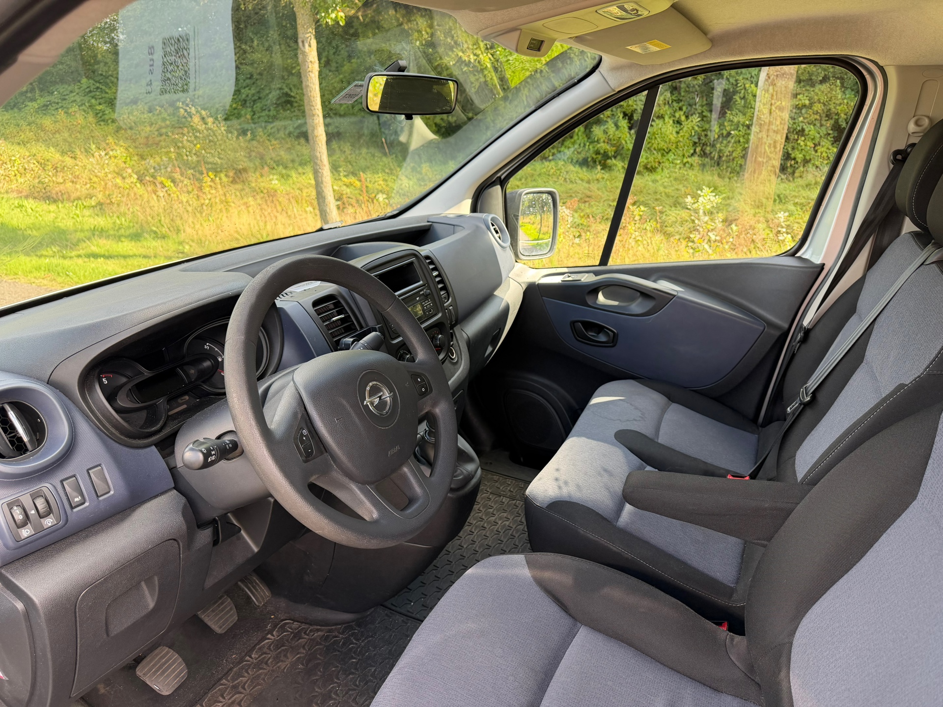 Foto van Opel Vivaro-b
