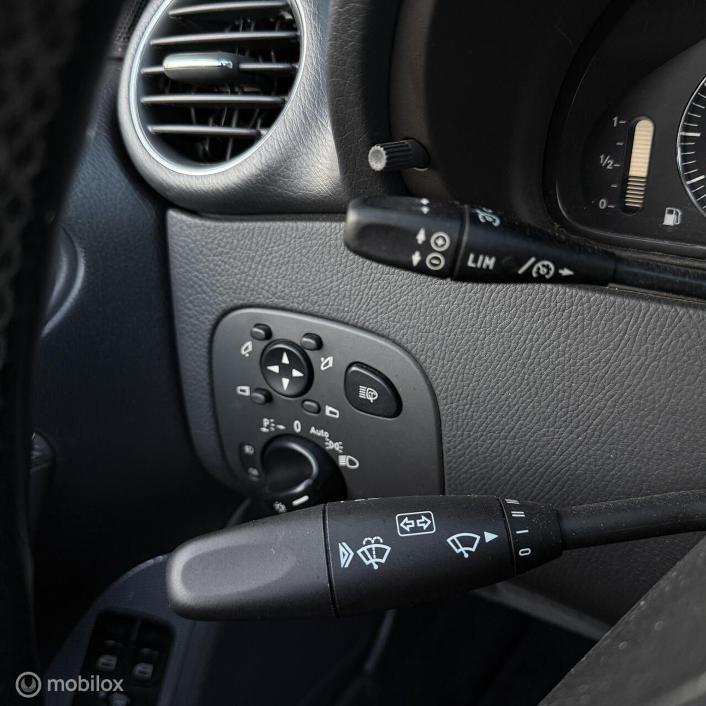 Foto van Mercedes-Benz CLK 200 Kompressor