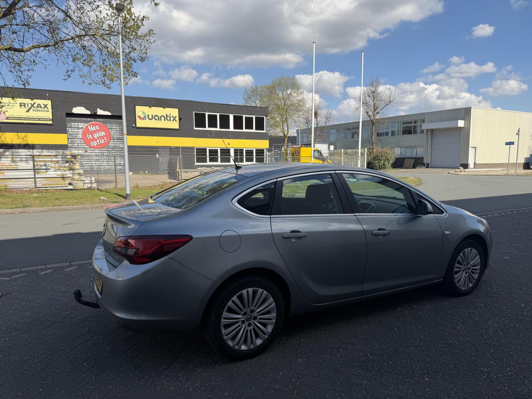 Foto van Opel Astra Notchback