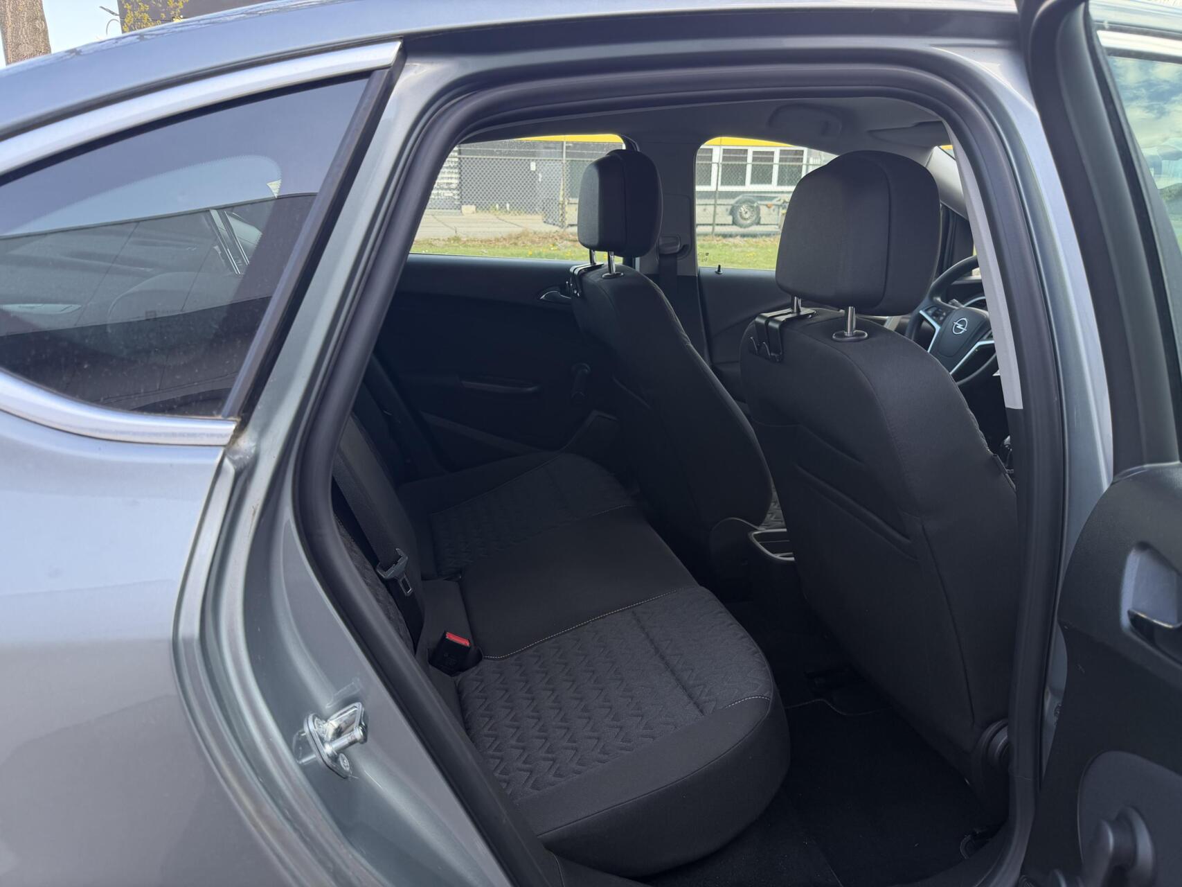 Foto van Opel Astra Notchback