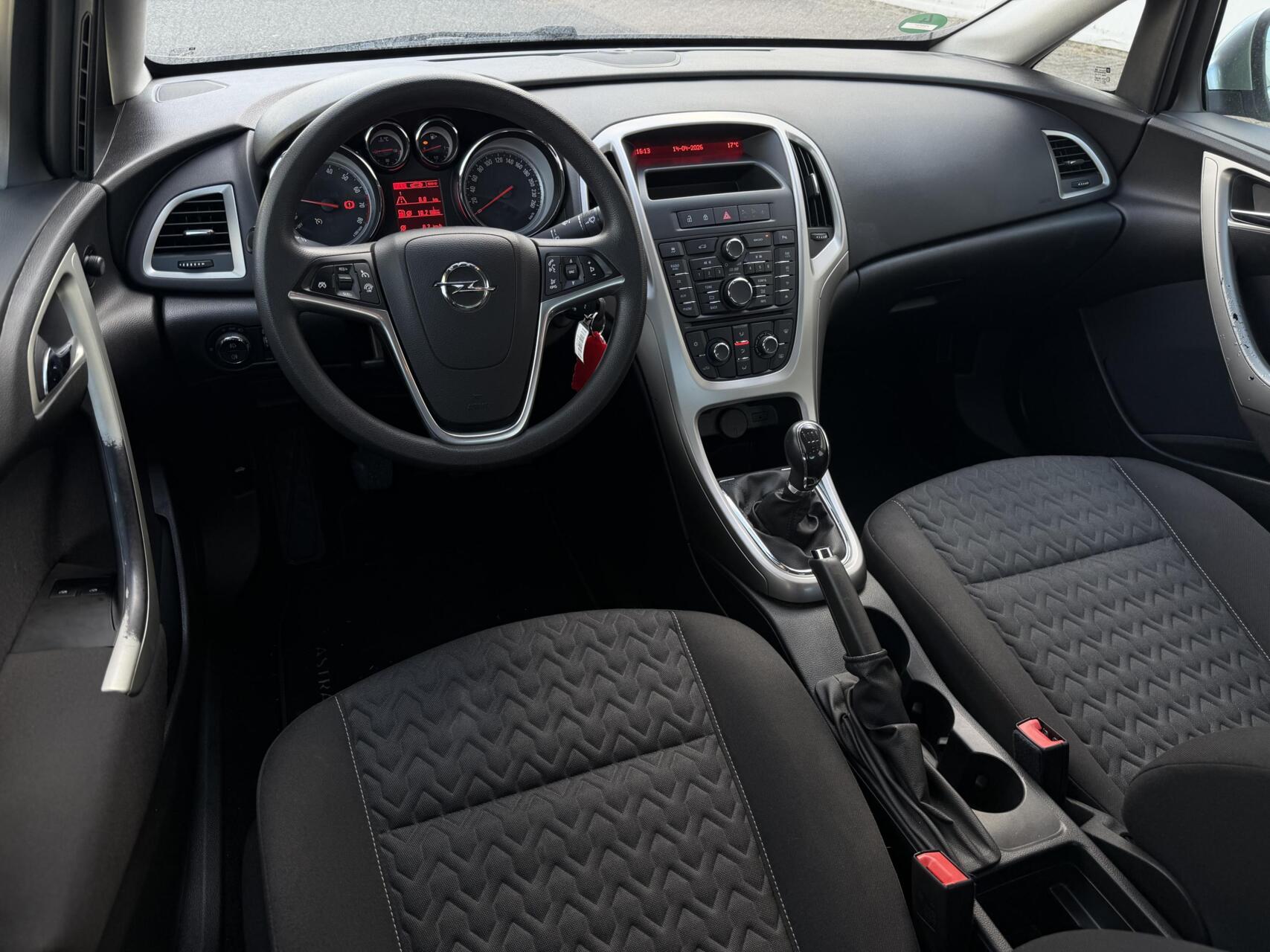 Foto van Opel Astra Notchback
