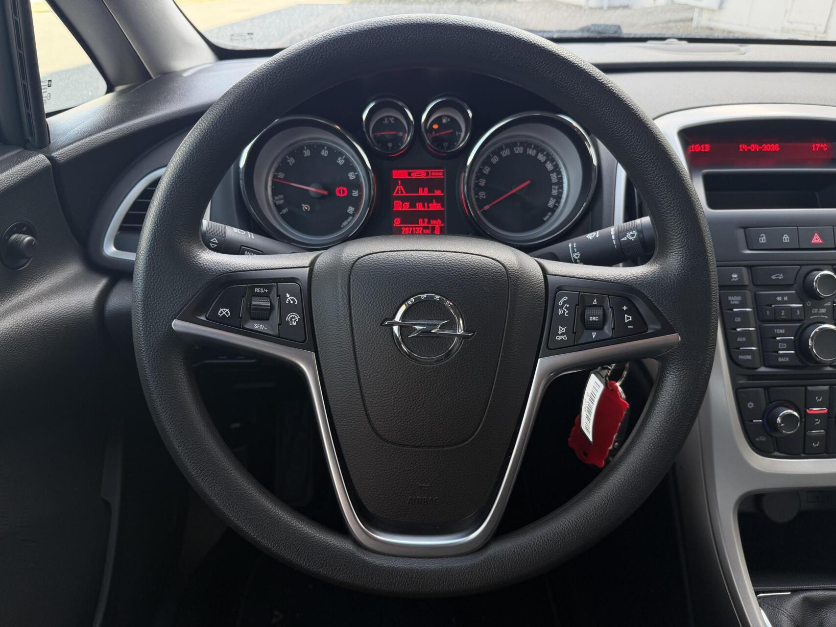 Foto van Opel Astra Notchback