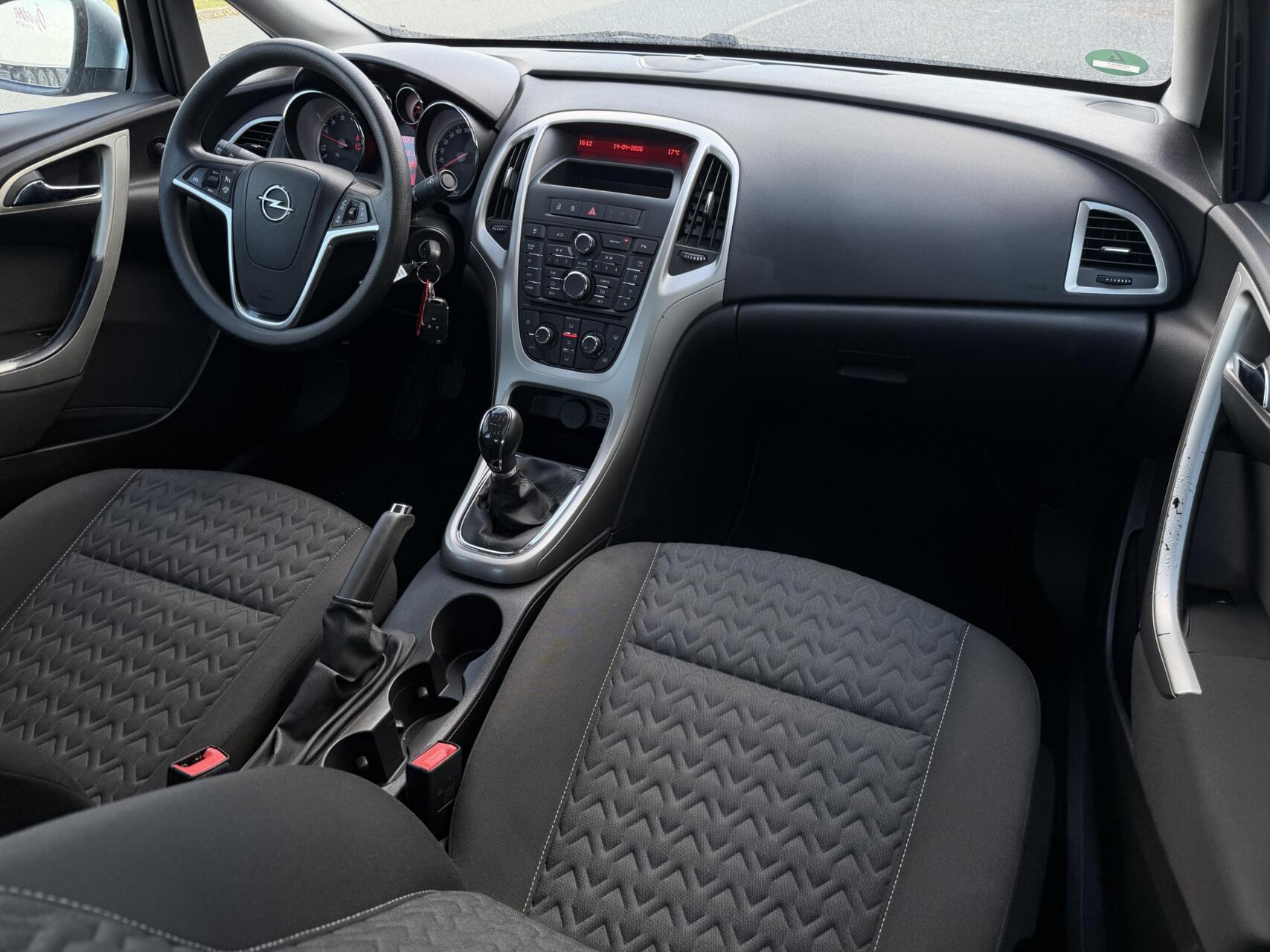 Foto van Opel Astra Notchback