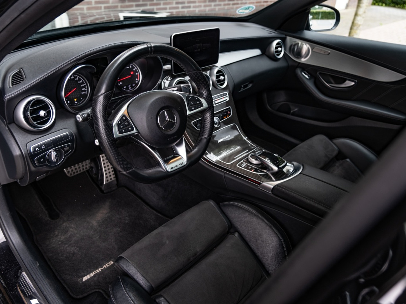 Foto van Mercedes-Benz AMG C 63
