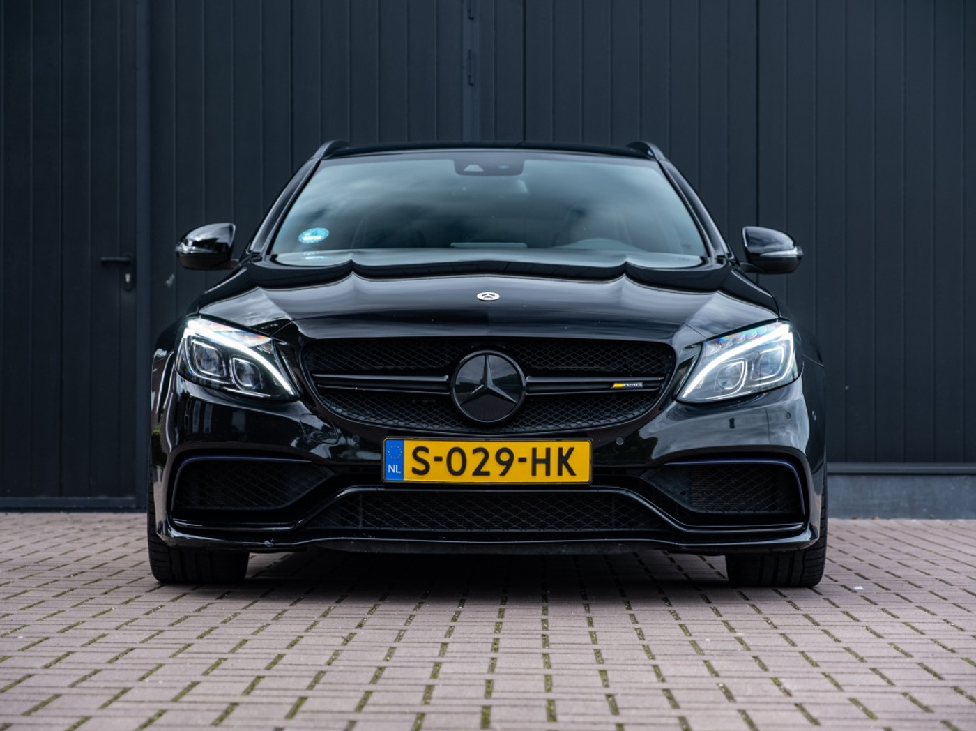 Foto van Mercedes-Benz AMG C 63