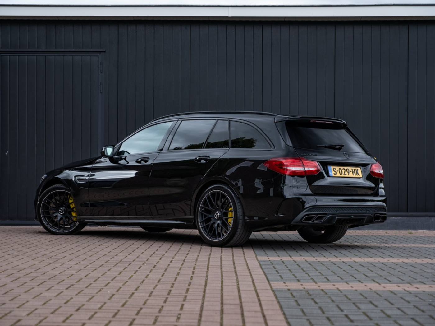 Foto van Mercedes-Benz AMG C 63