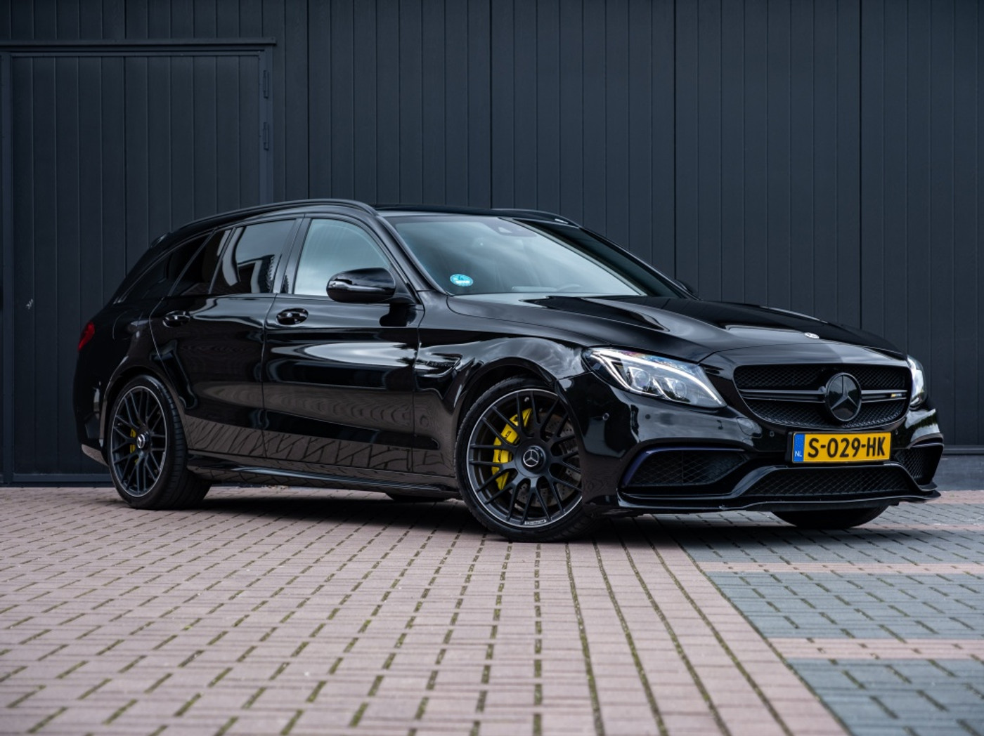 Foto van Mercedes-Benz AMG C 63