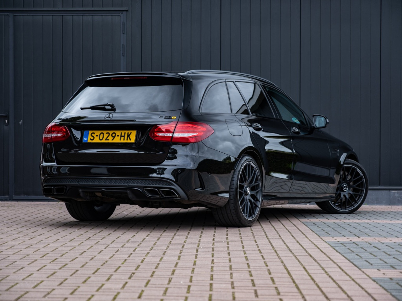 Foto van Mercedes-Benz AMG C 63