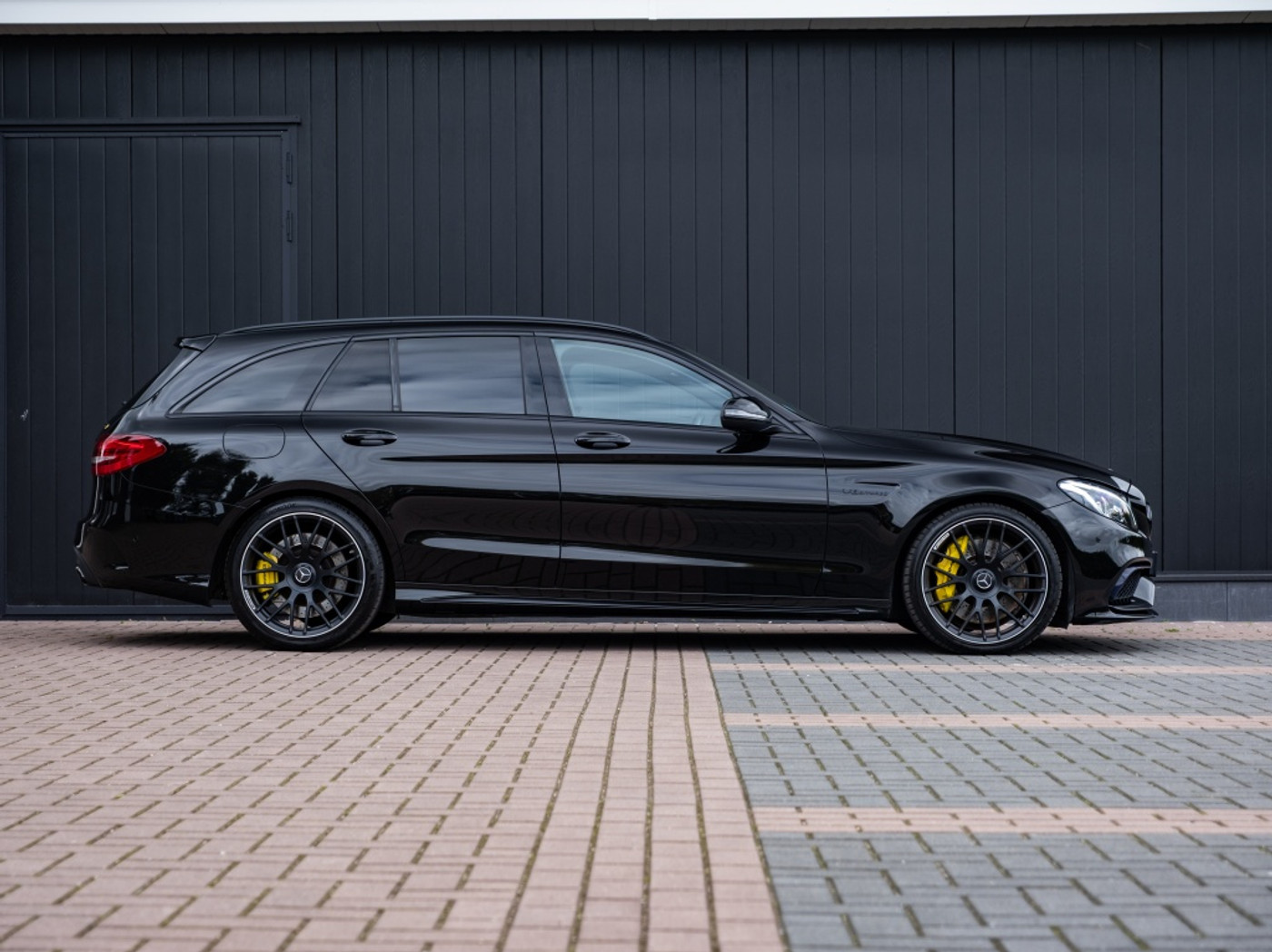 Foto van Mercedes-Benz AMG C 63