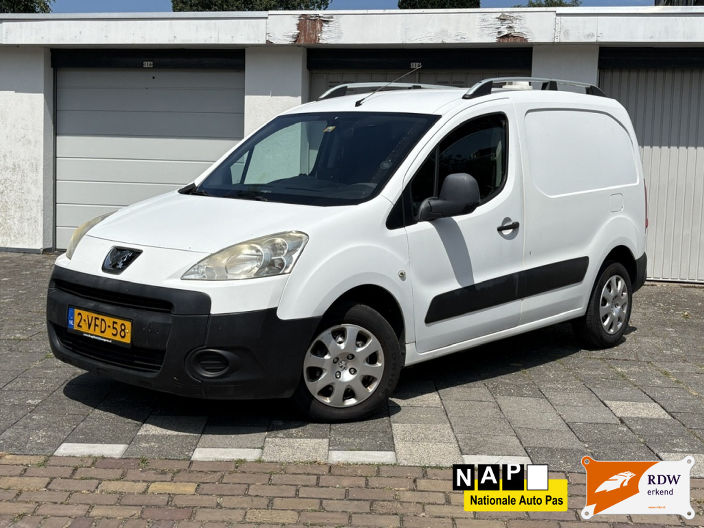 Peugeot Partner 120 L1 1.6hdif 66kw - 2pl 120 1.6 HDI L1 XT / Airco / Bluetooth 2009 - voorkant