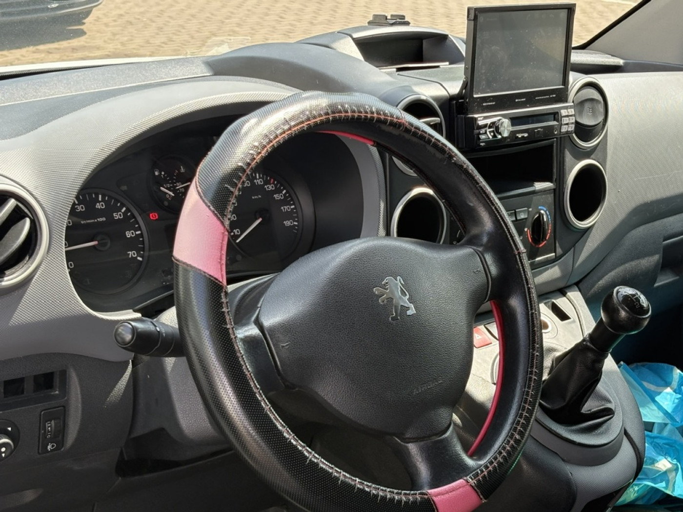 Foto van Peugeot Partner 120 L1 1.6hdif 66kw - 2pl