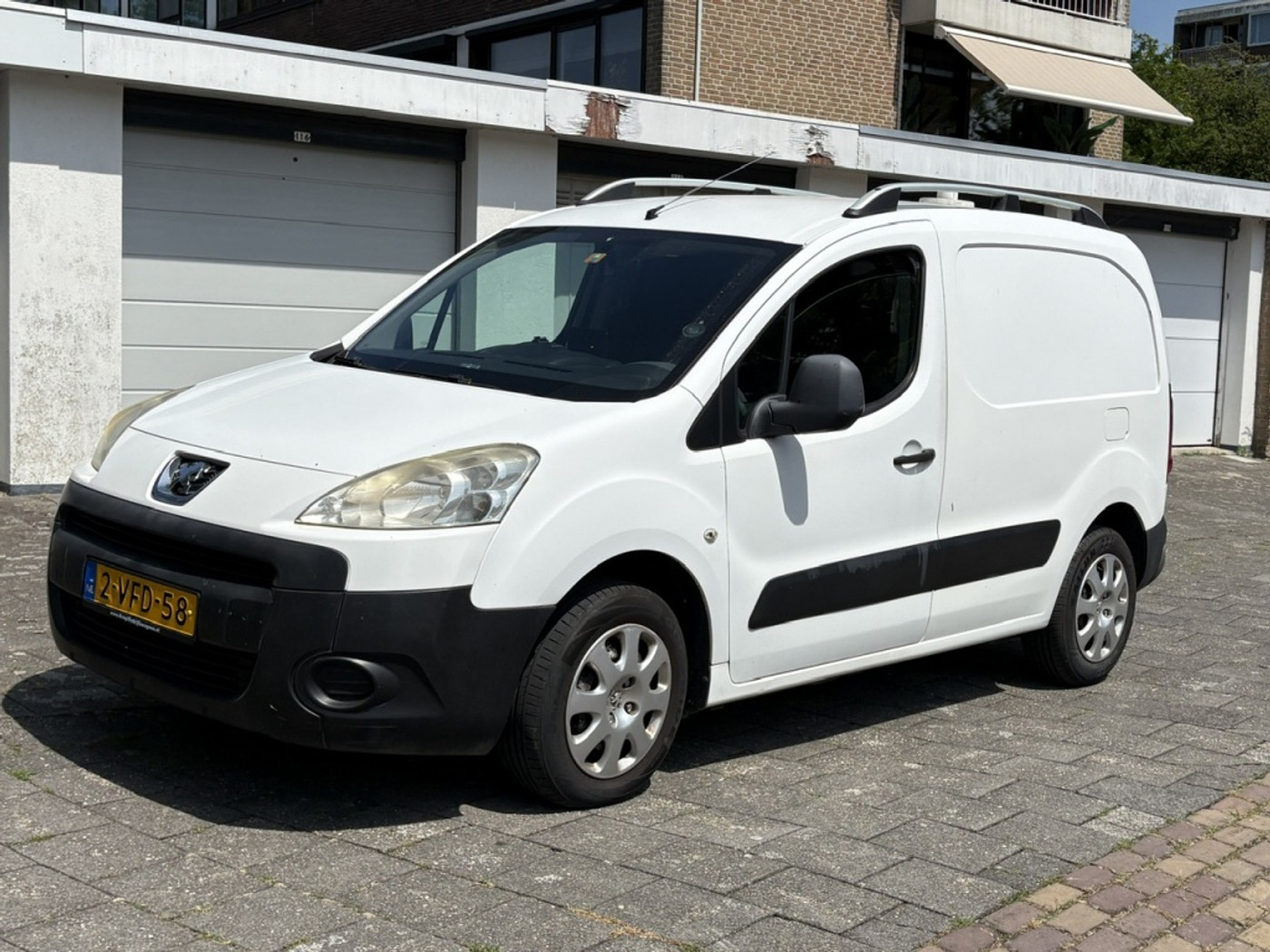 Foto van Peugeot Partner 120 L1 1.6hdif 66kw - 2pl