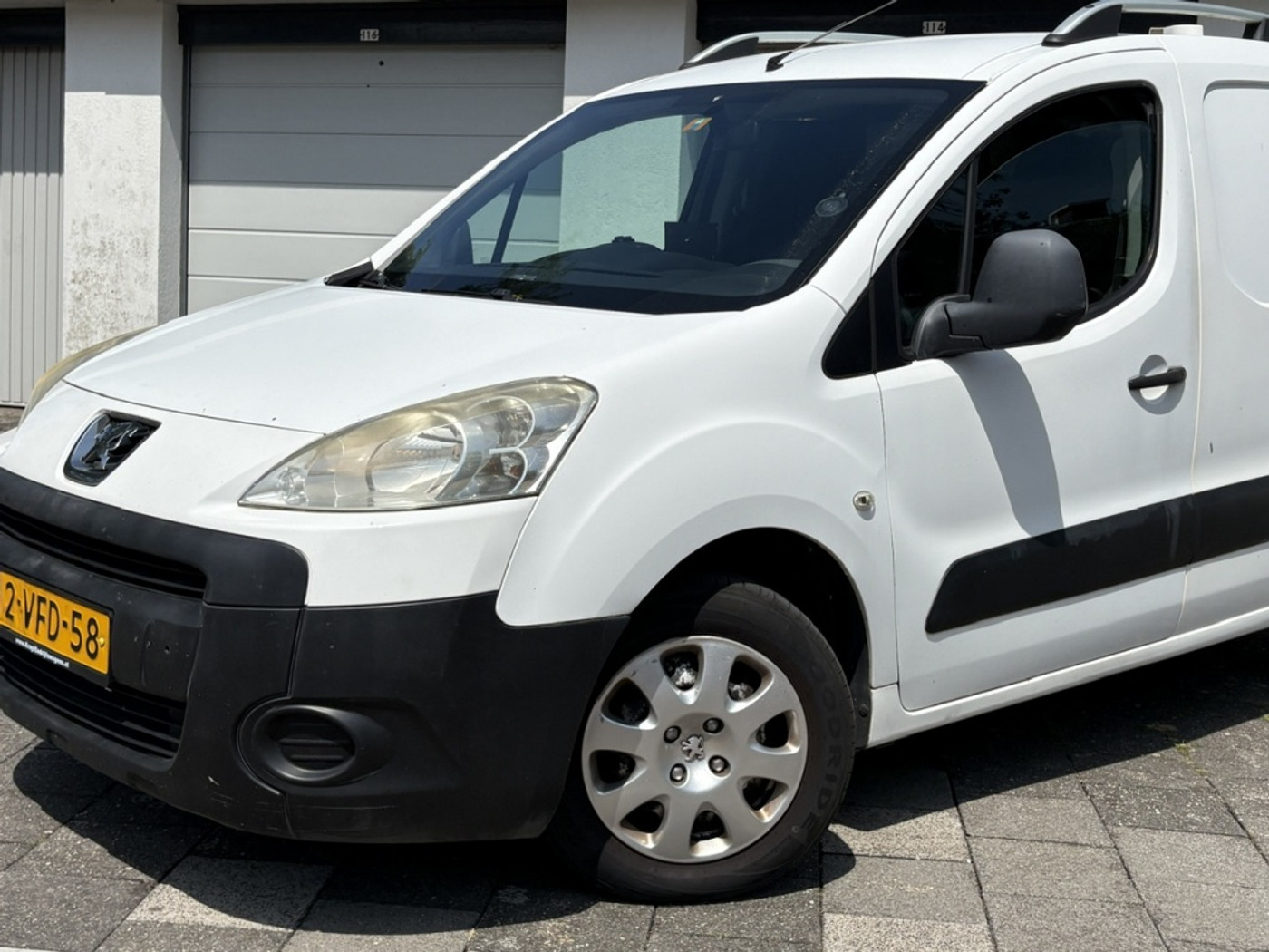 Foto van Peugeot Partner 120 L1 1.6hdif 66kw - 2pl
