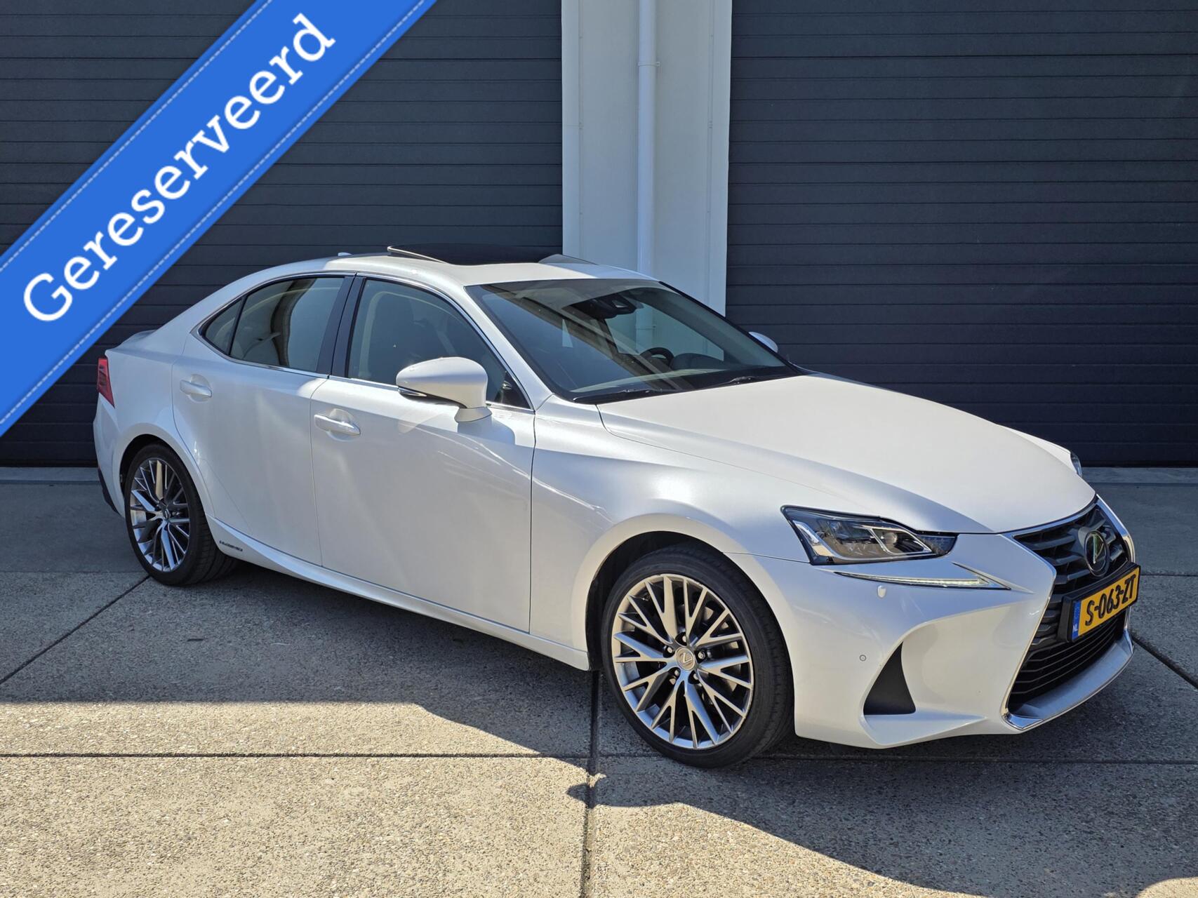 Foto van Lexus Lexus Is300h