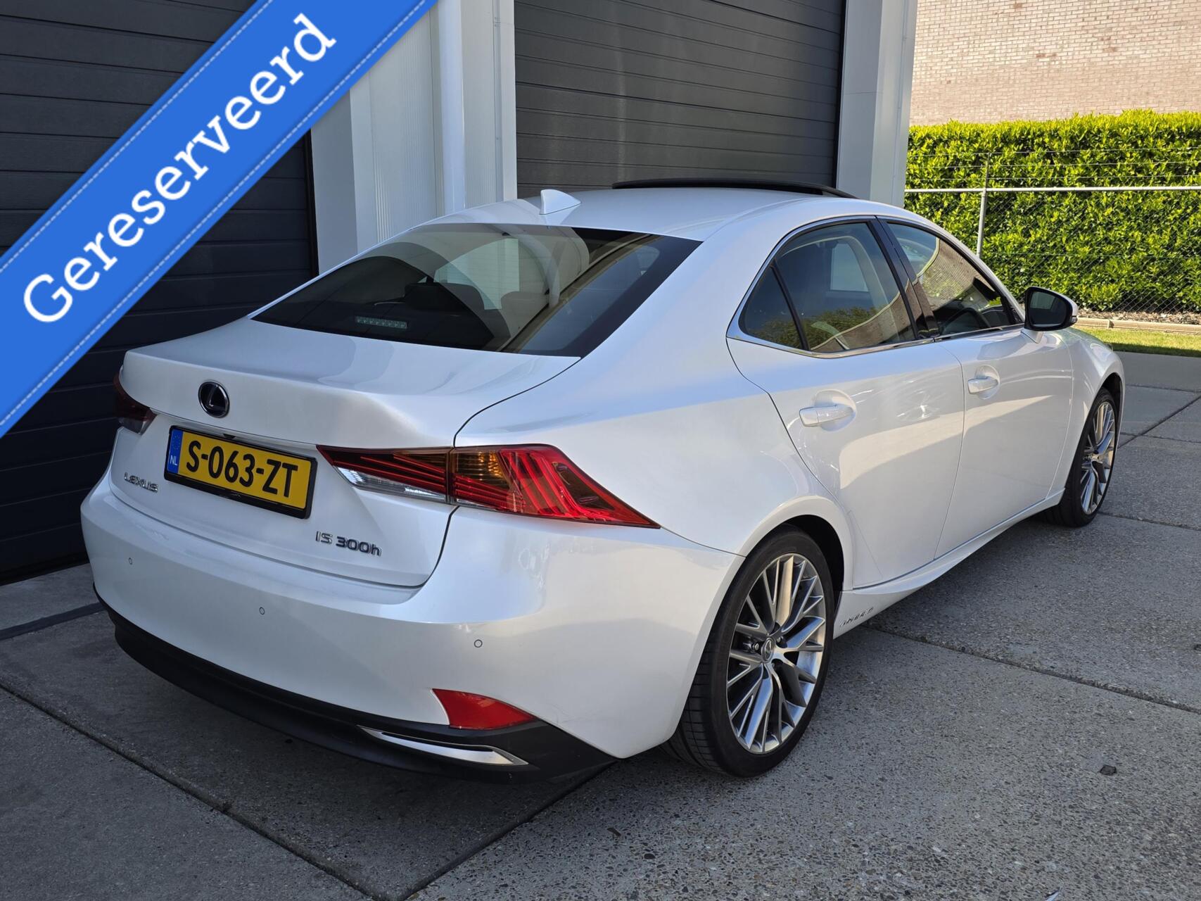 Foto van Lexus Lexus Is300h