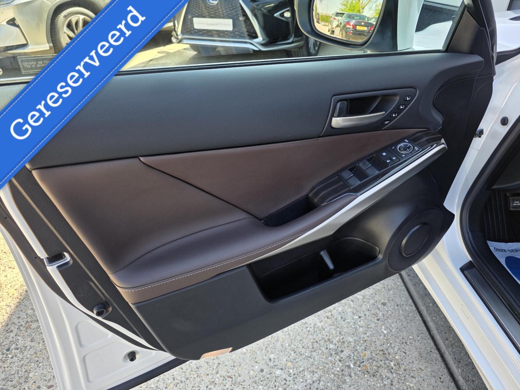 Foto van Lexus Lexus Is300h