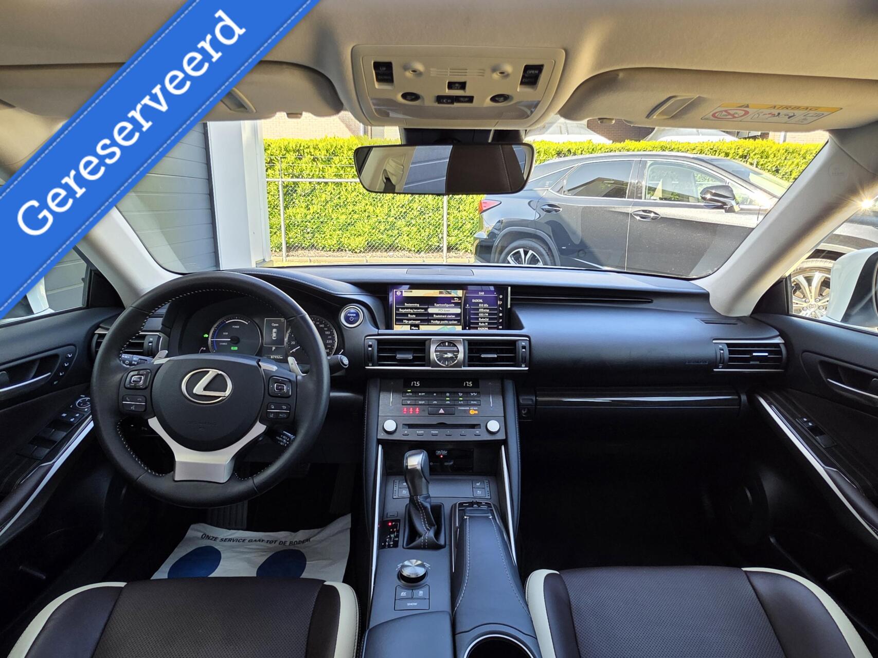 Foto van Lexus Lexus Is300h