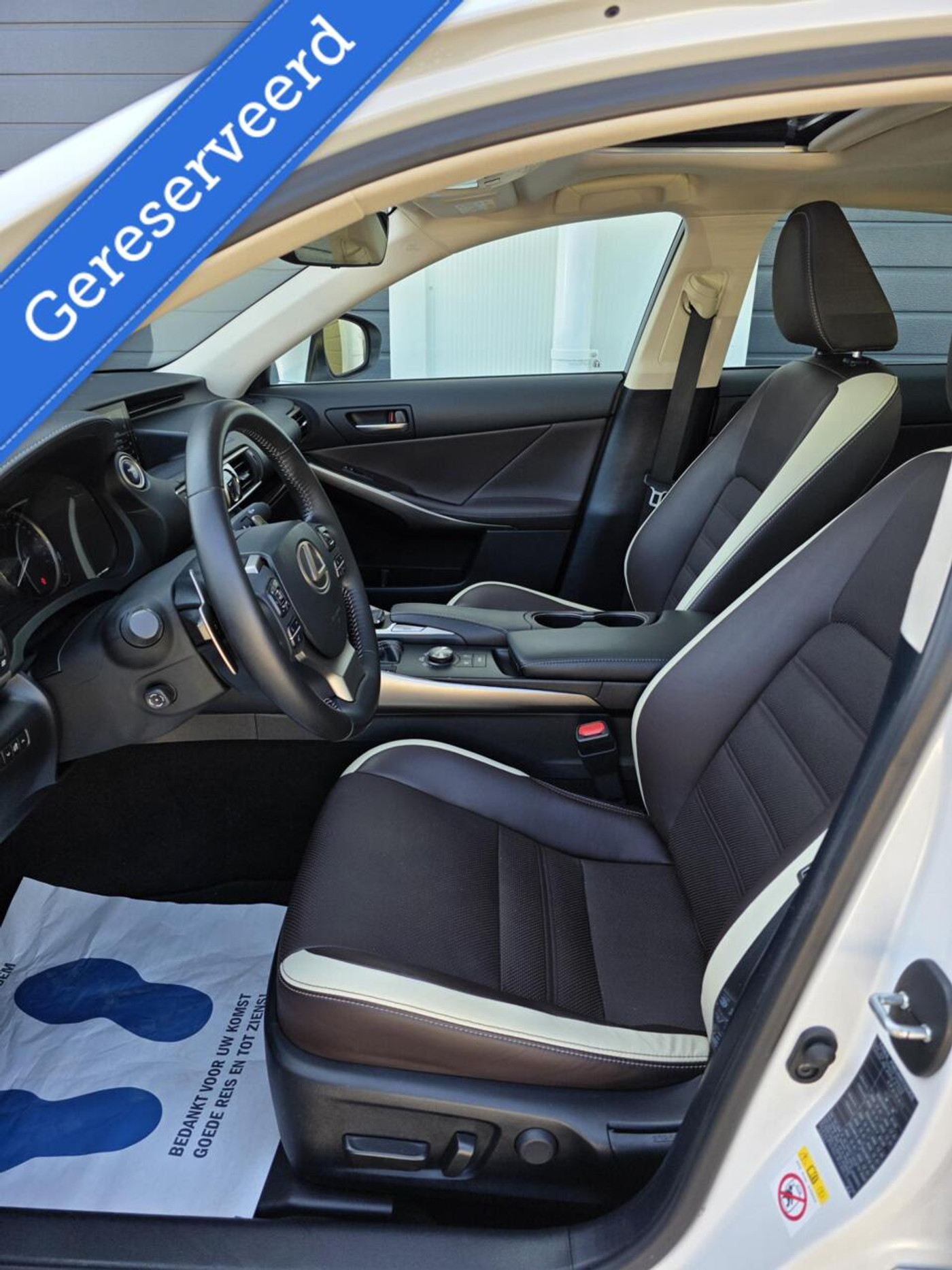 Foto van Lexus Lexus Is300h