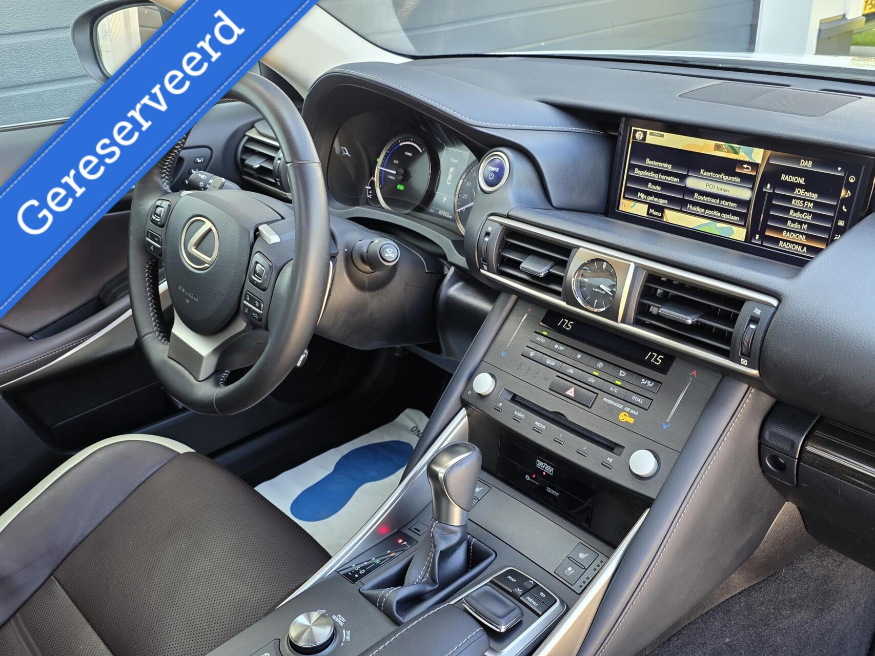 Foto van Lexus Lexus Is300h