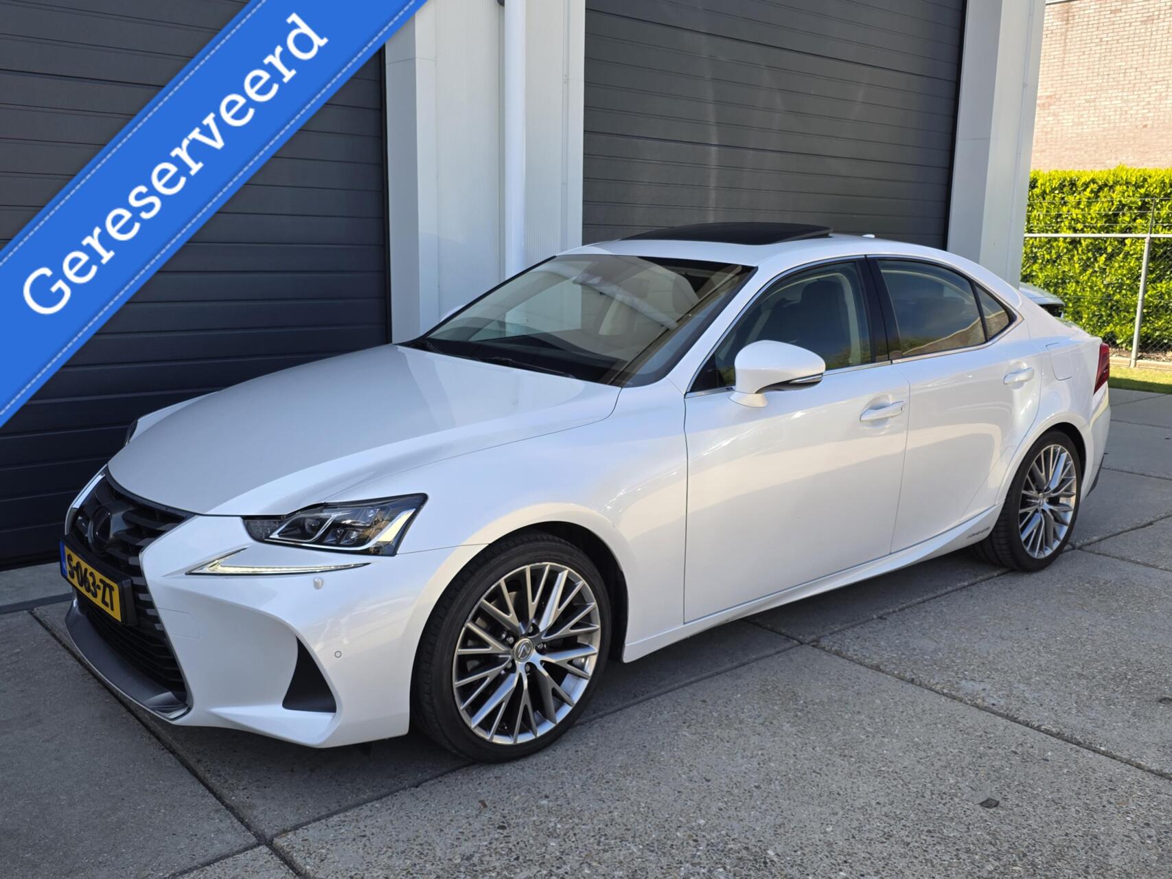 Foto van Lexus Lexus Is300h
