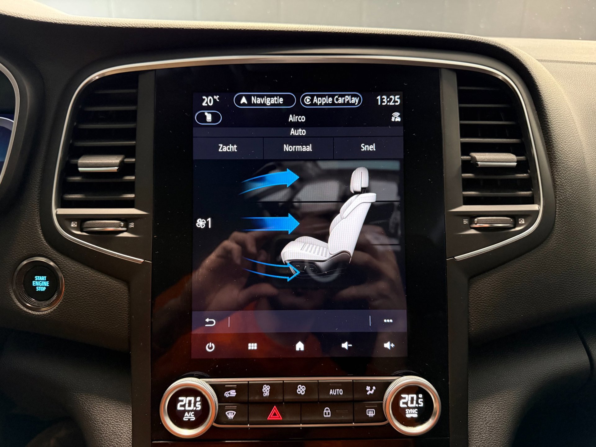 Foto van Renault Megane E-tech Plug-in Hybrid