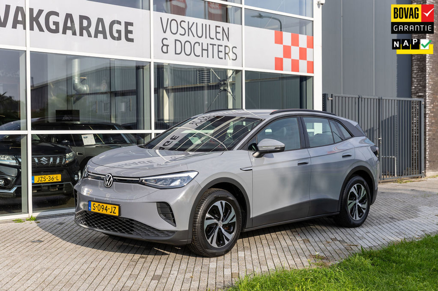 Volkswagen Id.4 Pure 125 KW Pure 52 kWh | Warmtepomp | Verwamde stoelen 2023 - voorkant