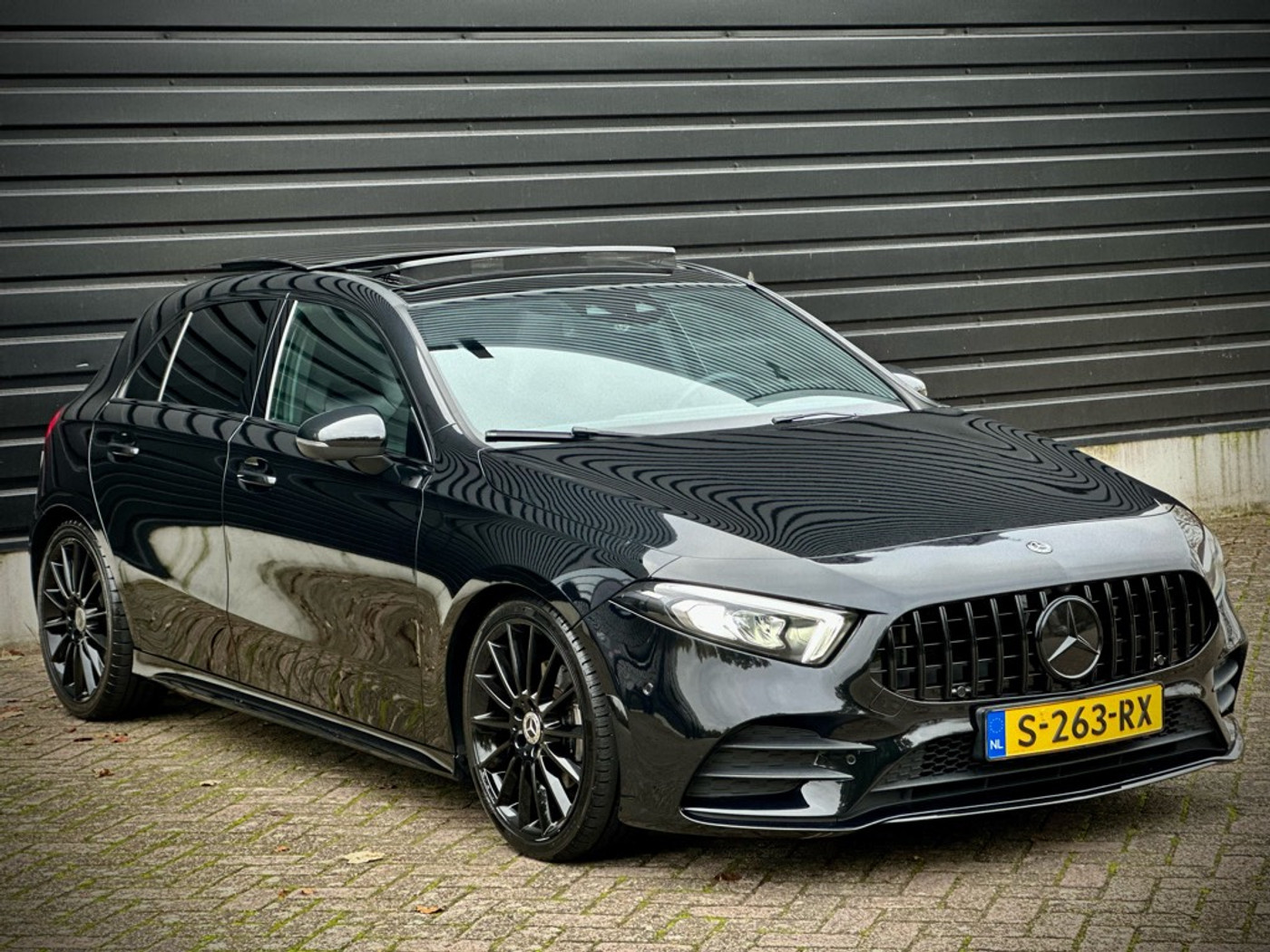 Foto van Mercedes-Benz A 200